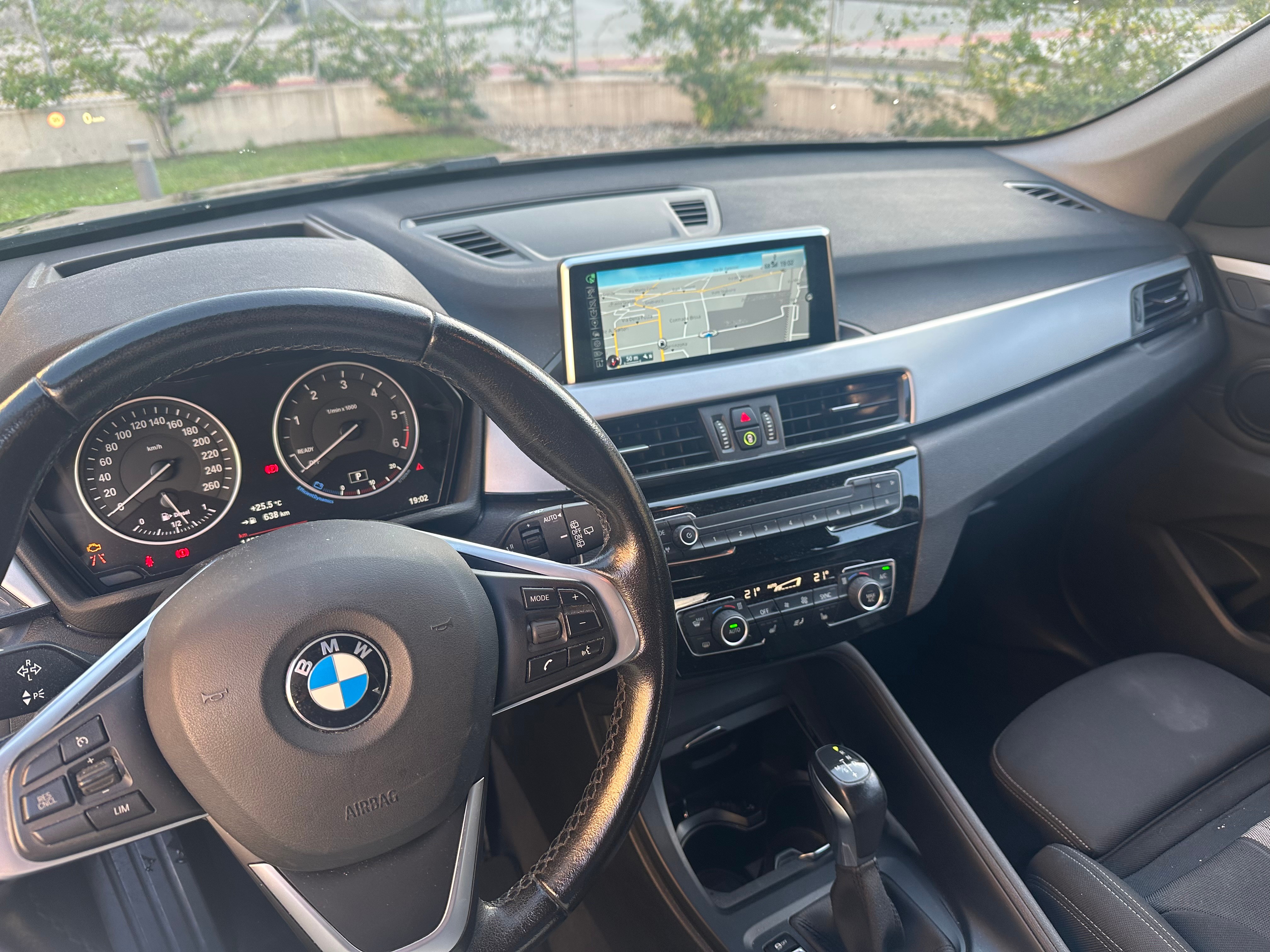 BMW 18d xDrive SAG — slika 13