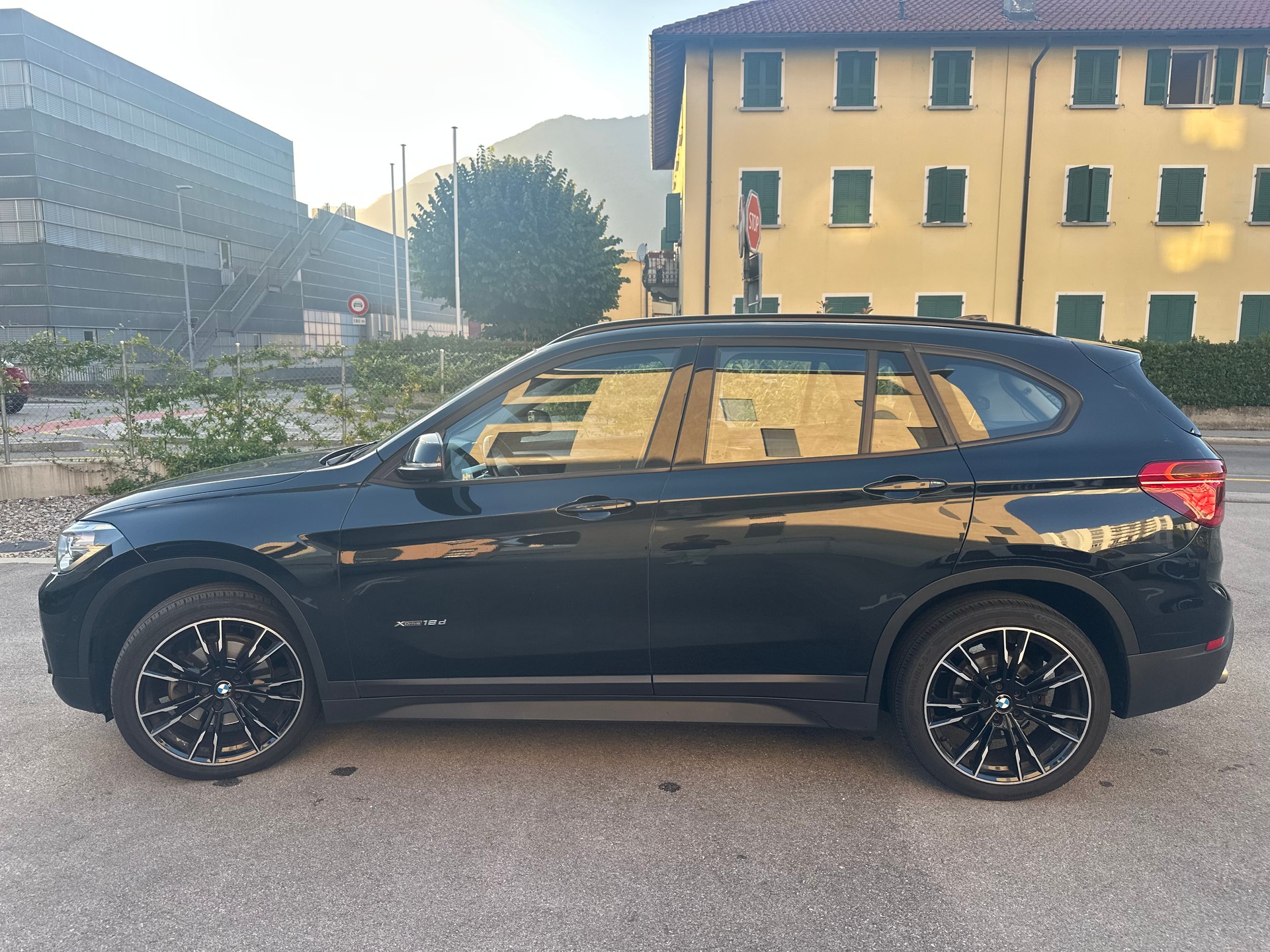 BMW 18d xDrive SAG-image-2
