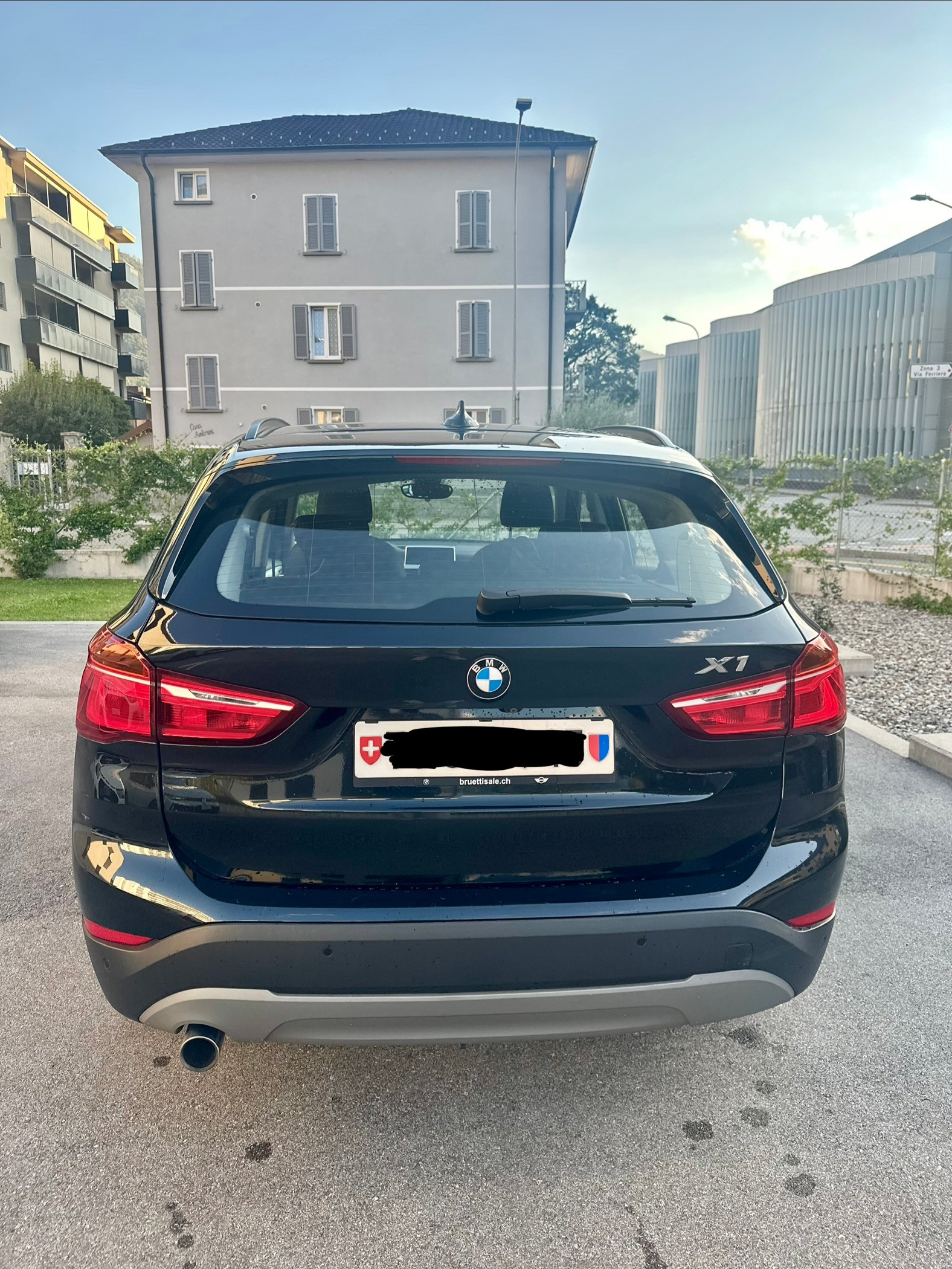 BMW 18d xDrive SAG-image-1