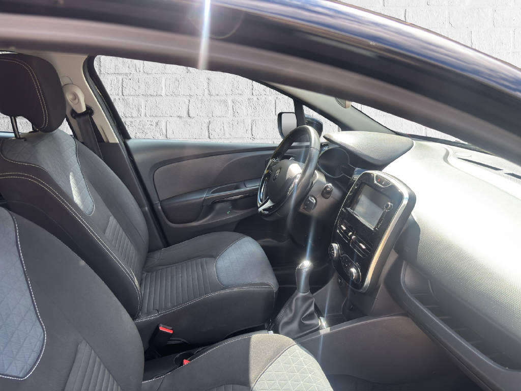 RENAULT Clio 0.9 TCe Swiss Edition S/S-image-10