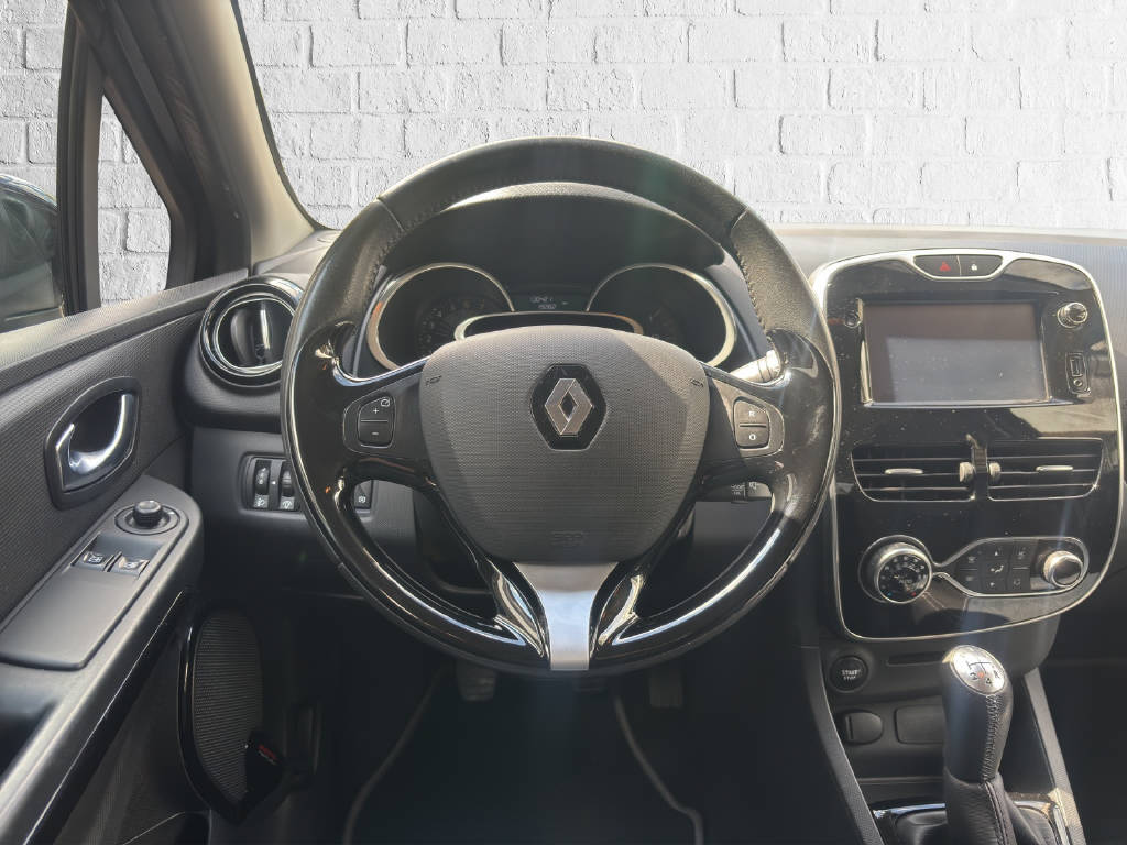 RENAULT Clio 0.9 TCe Swiss Edition S/S-image-6