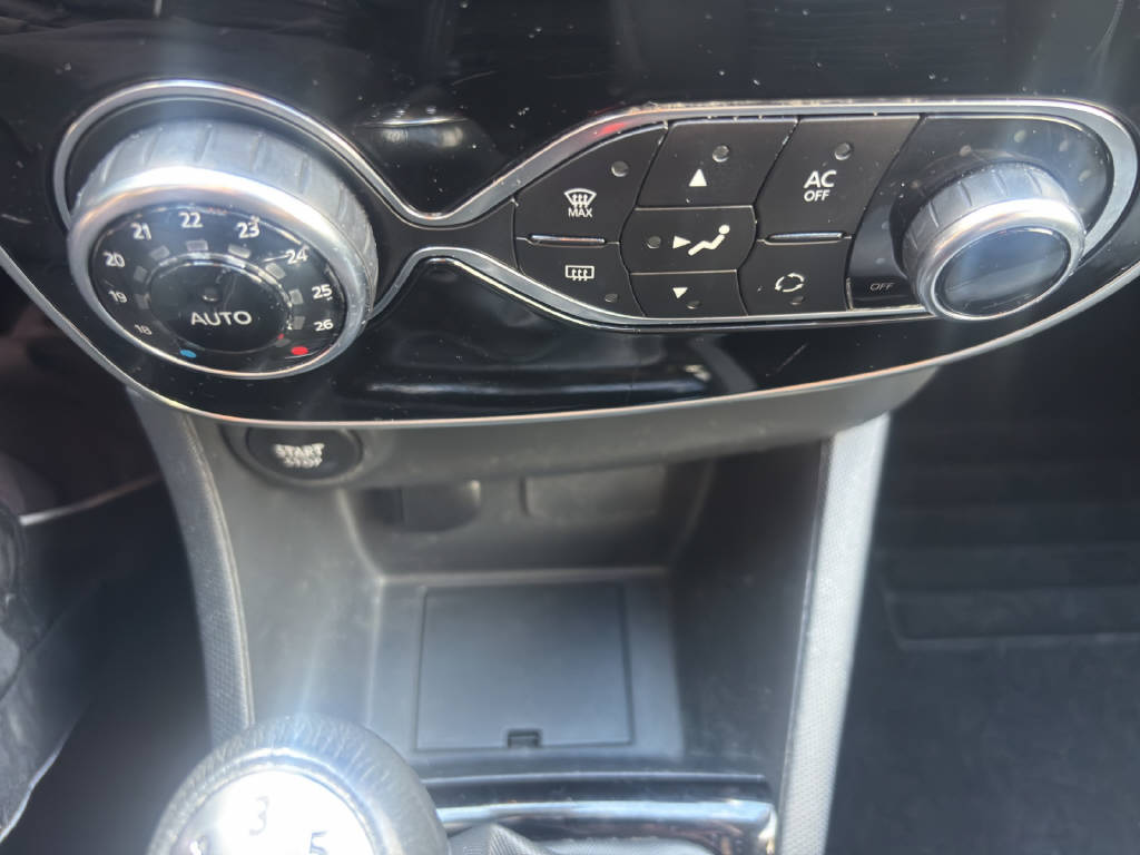 RENAULT Clio 0.9 TCe Swiss Edition S/S-image-12