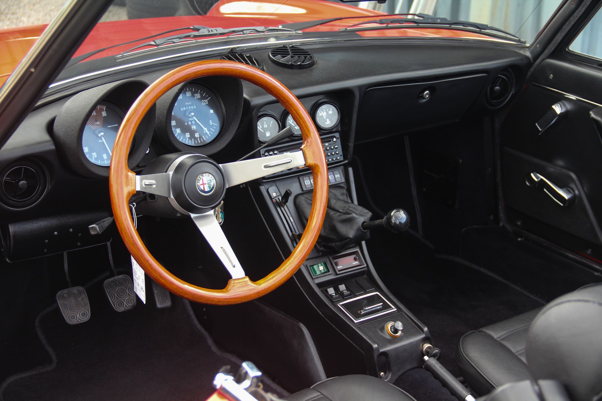 ALFA ROMEO Spider 2.0 (Veloce) ⭐⭐⭐⭐⭐-image-4