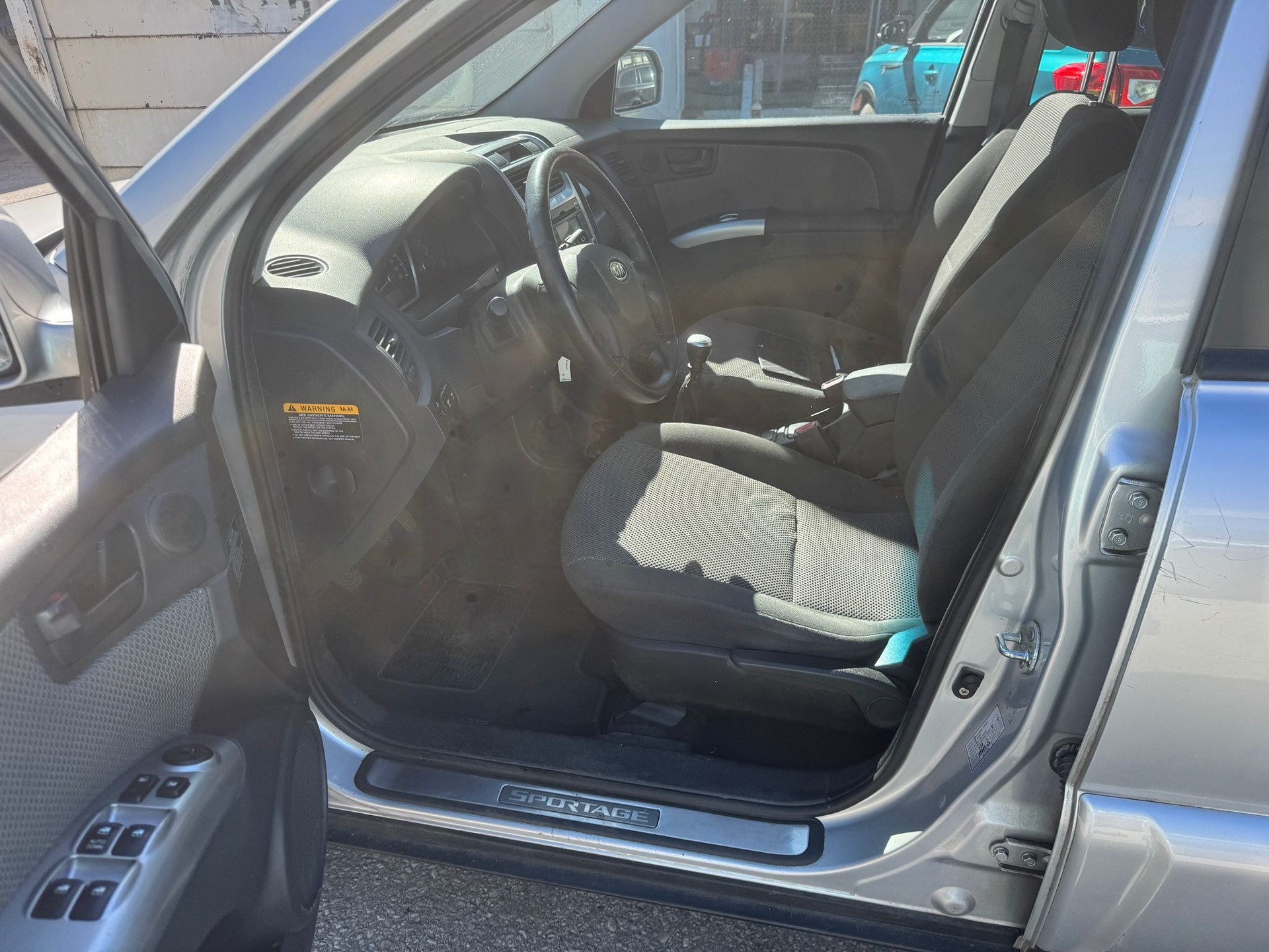 KIA Sportage 2.0 CRDi Style-image-6