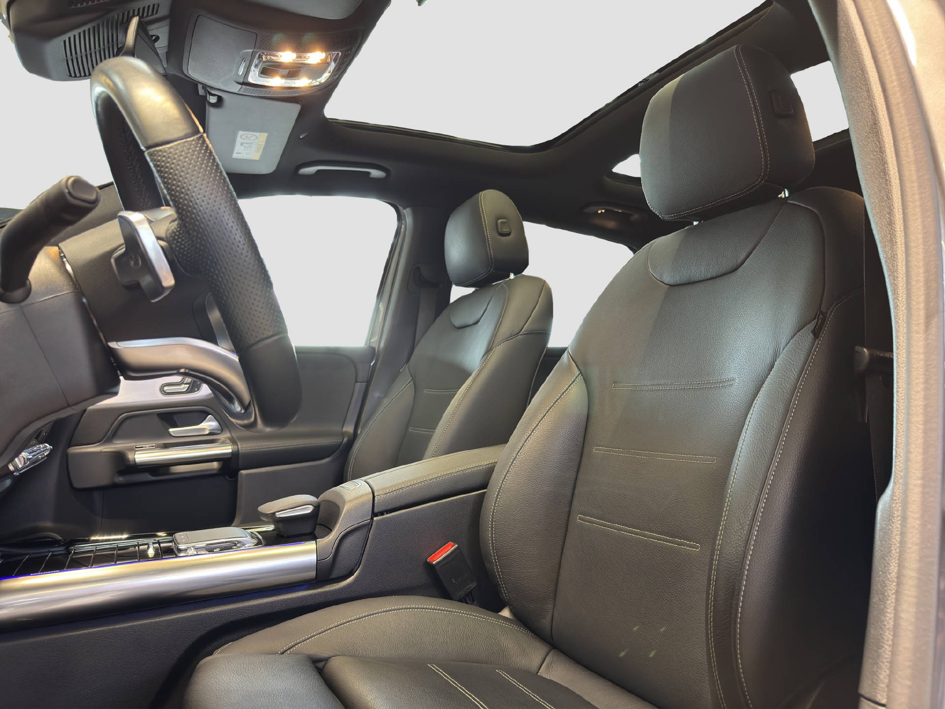 MERCEDES-BENZ B 250 AMG Line 4MATIC-image-11