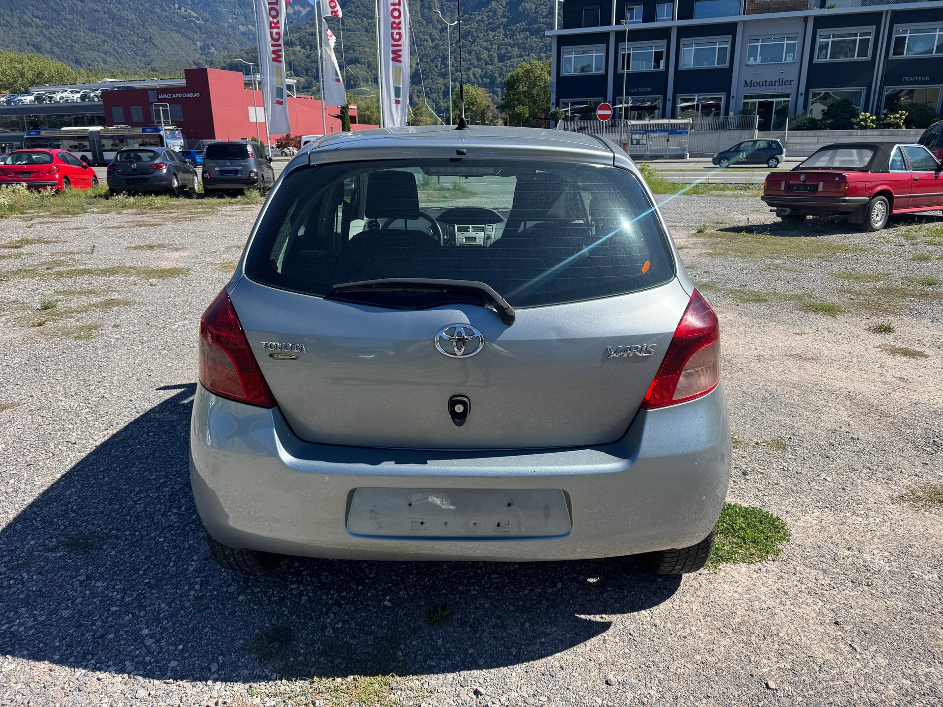 TOYOTA Yaris 1.3 Linea Sol-image-5
