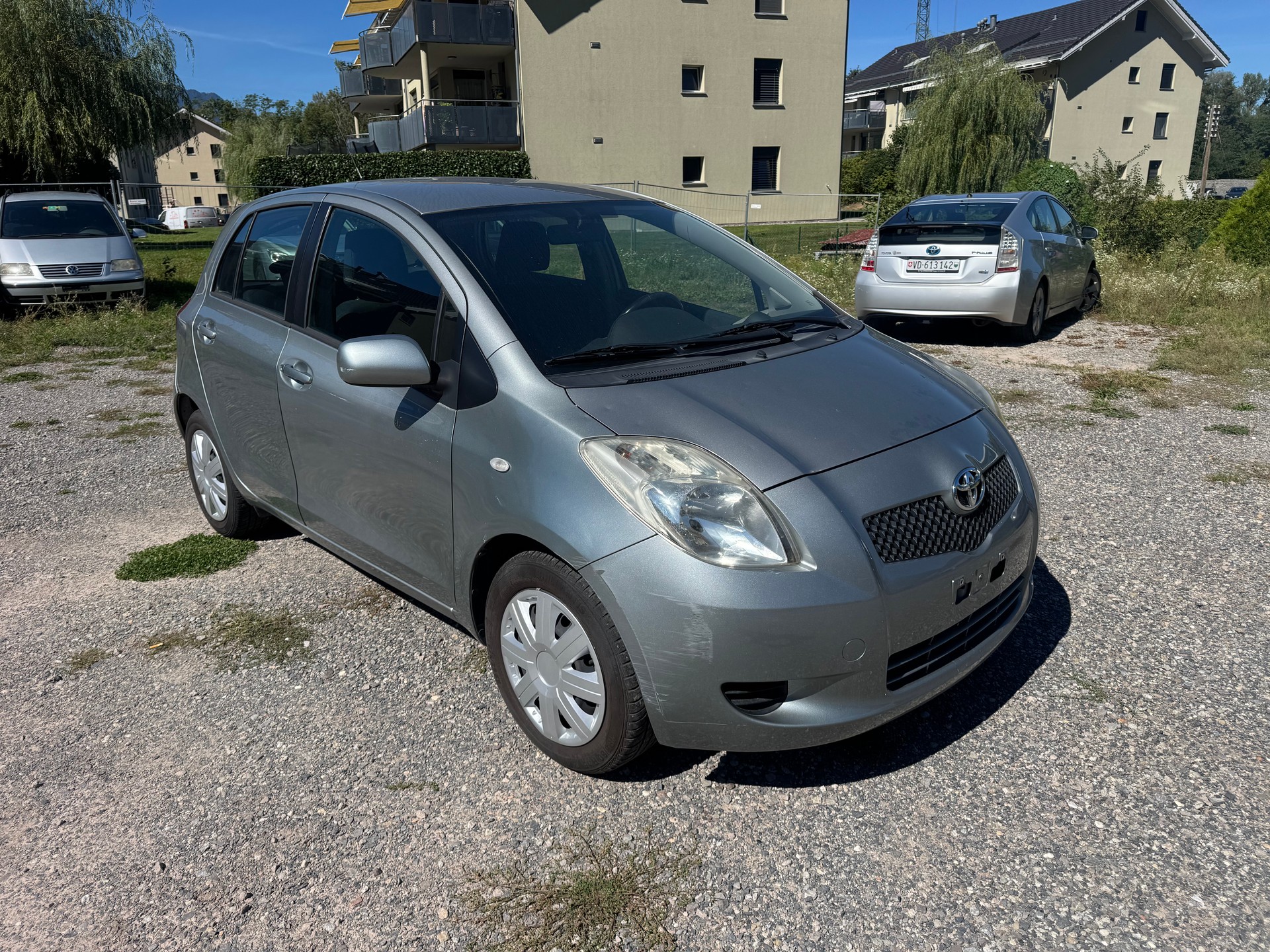 TOYOTA Yaris 1.3 Linea Sol-image-2
