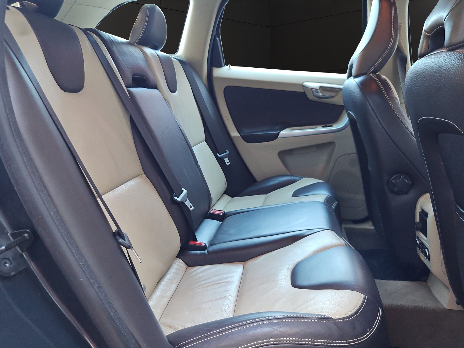 VOLVO XC60 T6 AWD Summum Geartronic-image-20