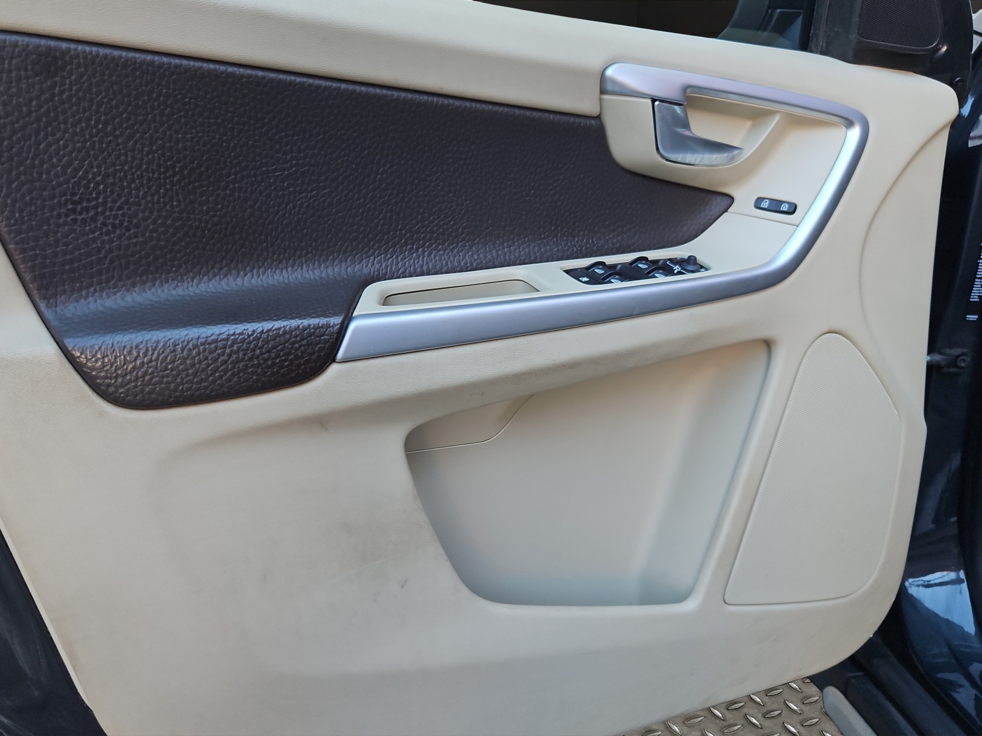 VOLVO XC60 T6 AWD Summum Geartronic-image-13