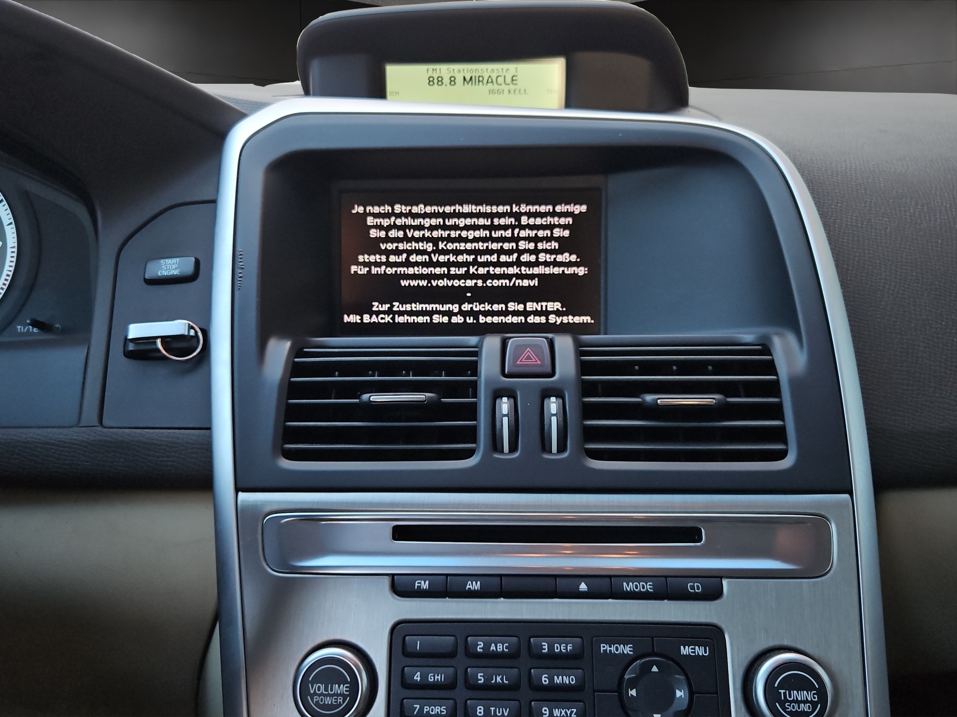 VOLVO XC60 T6 AWD Summum Geartronic-image-15