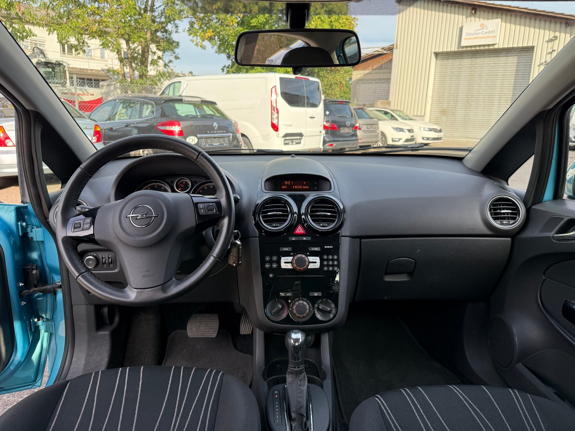 OPEL Corsa 1.4 TP Anniversary Automatic-image-7
