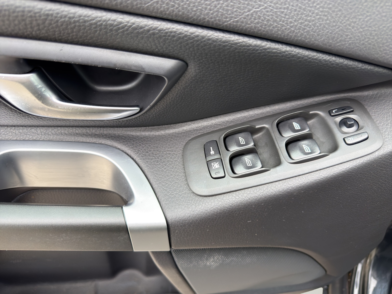 VOLVO XC90 D5 AWD Family Edition Geartronic-image-9