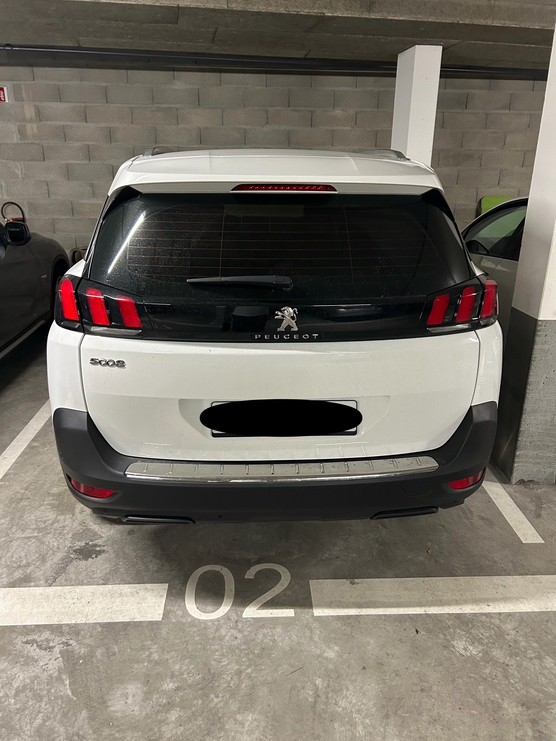 PEUGEOT 1.2 PureTech Allure-image-4