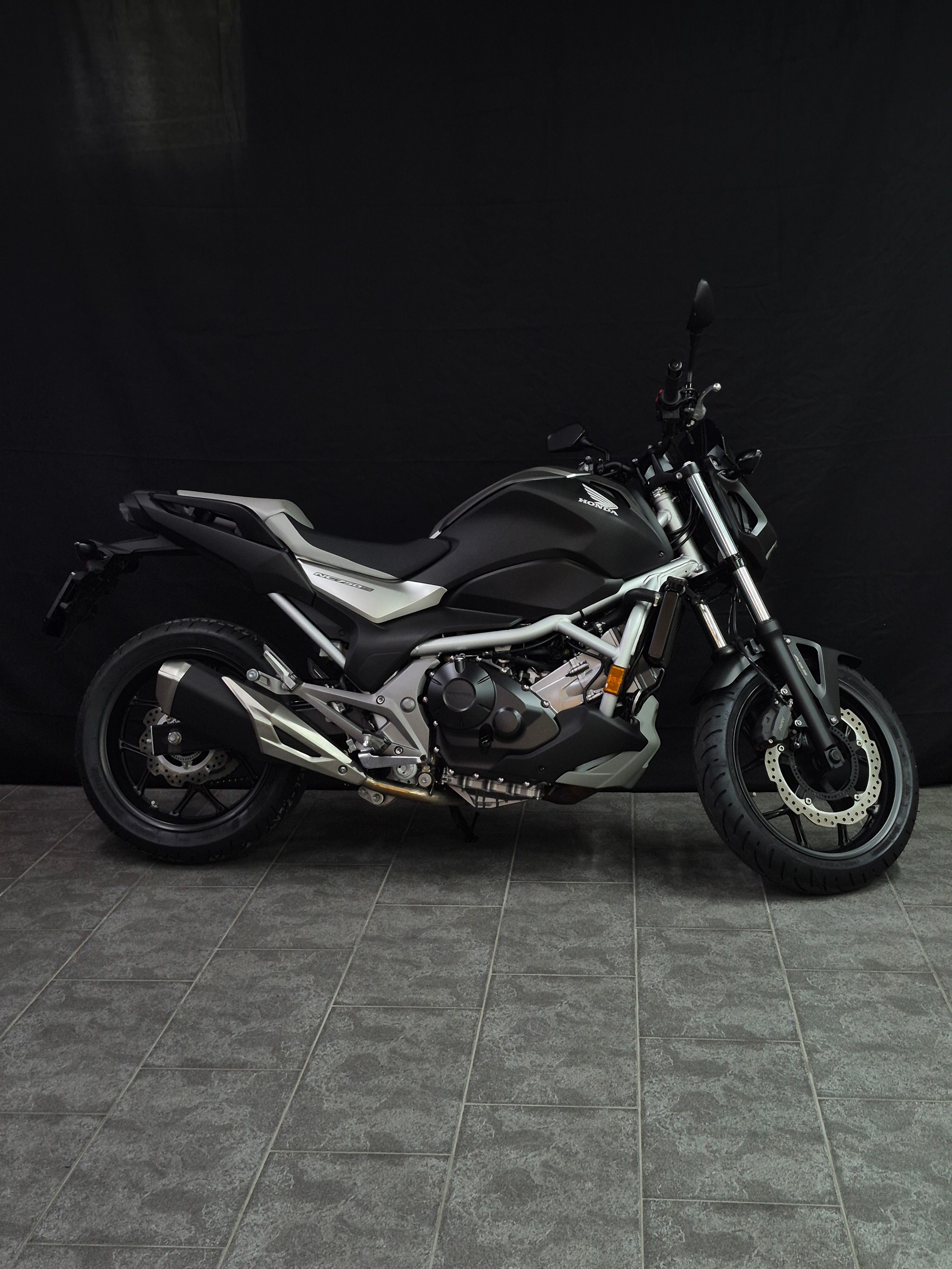 HONDA NC 750 S ABS-showroom-element-1