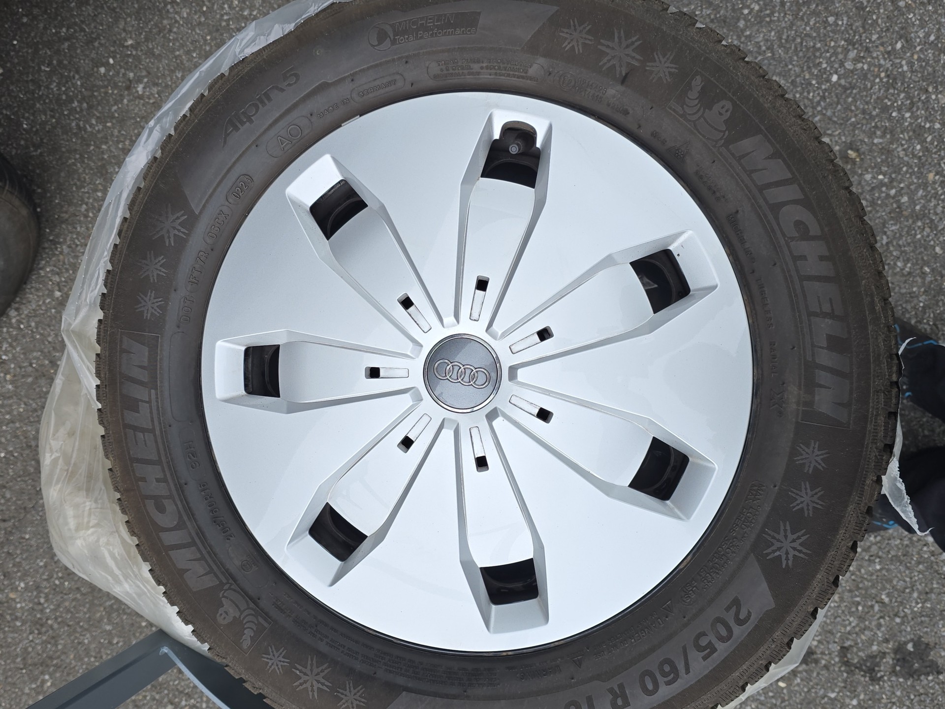 AUDI Q2 35 TFSI S-tronic Prestige-image-15