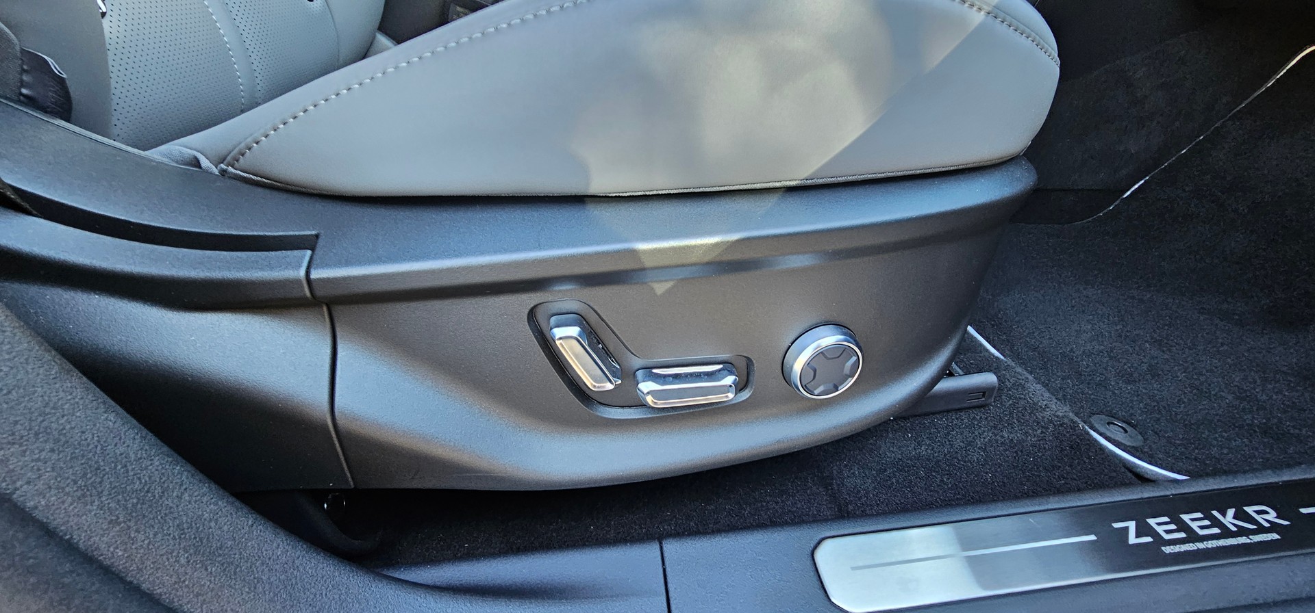 ZEEKR Privilege AWD-image-10