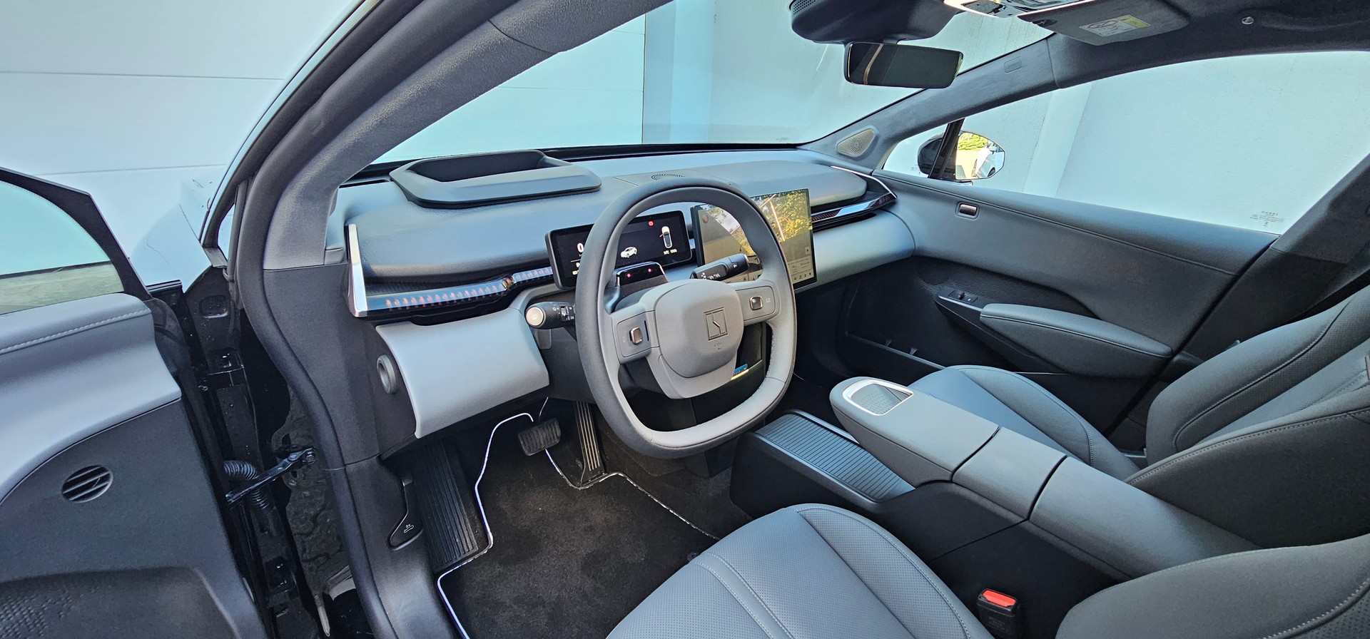 ZEEKR Privilege AWD-image-7