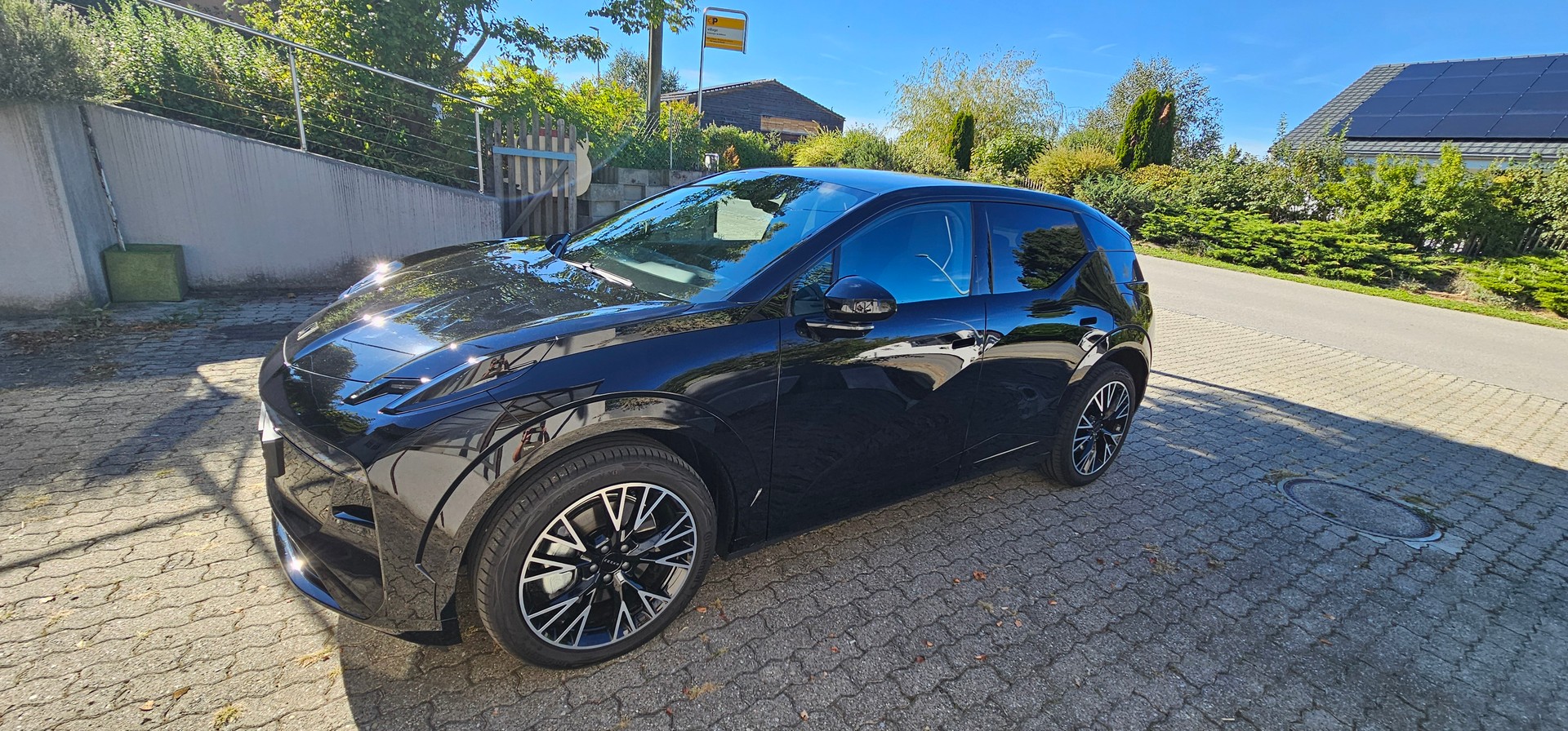 ZEEKR Privilege AWD-image-0