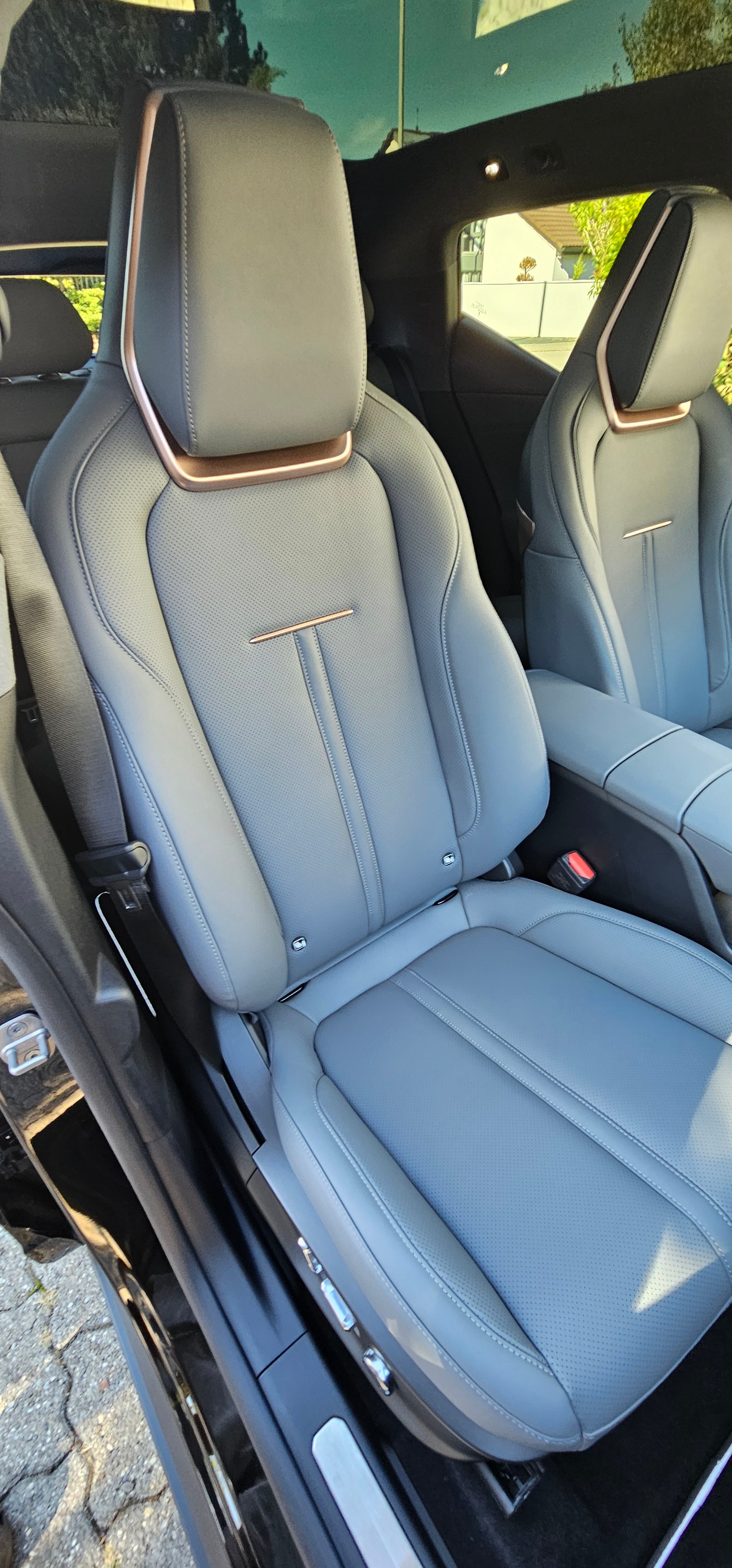 ZEEKR Privilege AWD-image-13