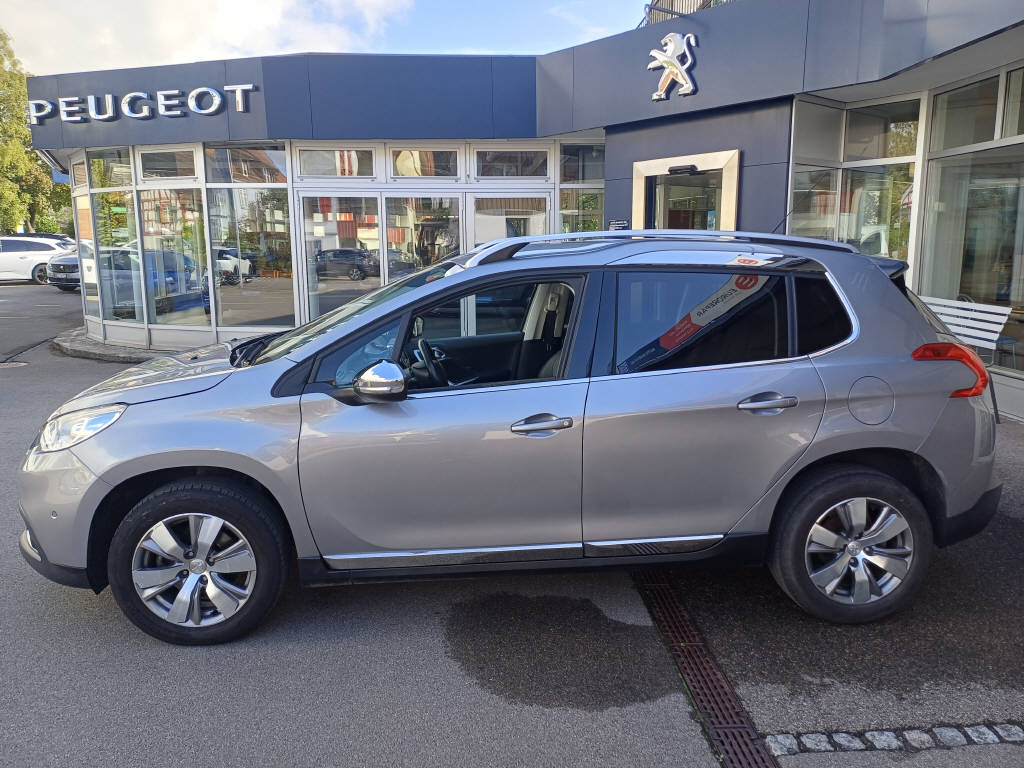 PEUGEOT 2008 1.2 PureTech 110 Allure S/S-image-1