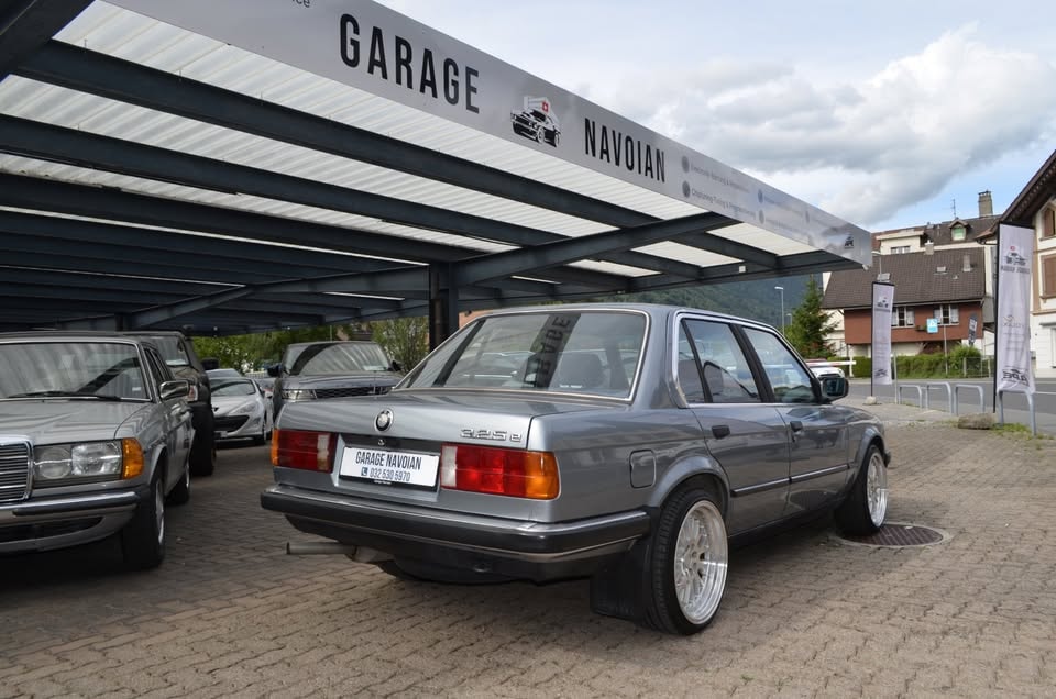 BMW 325-image-1