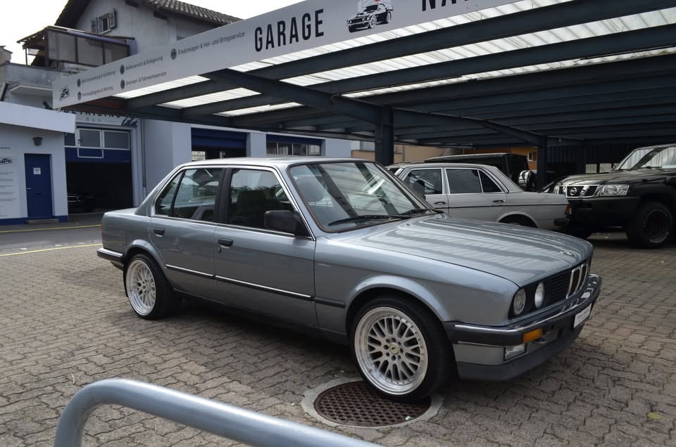 BMW 325-image-2