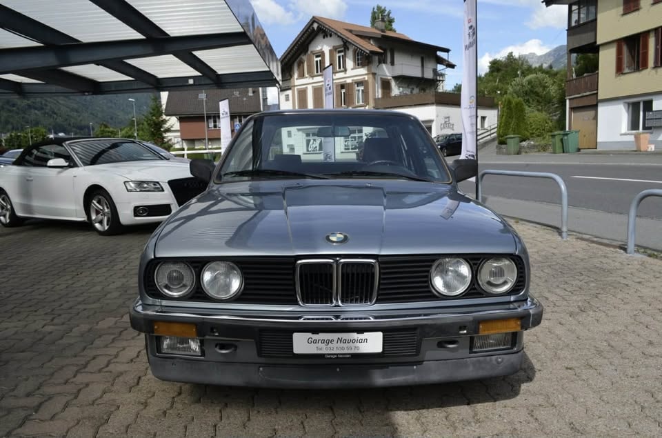 BMW 325-image-4