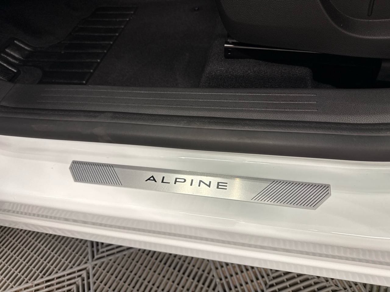 RENAULT Captur 1.8 E-Tech 160 Esprit Alpine DHT-image-13