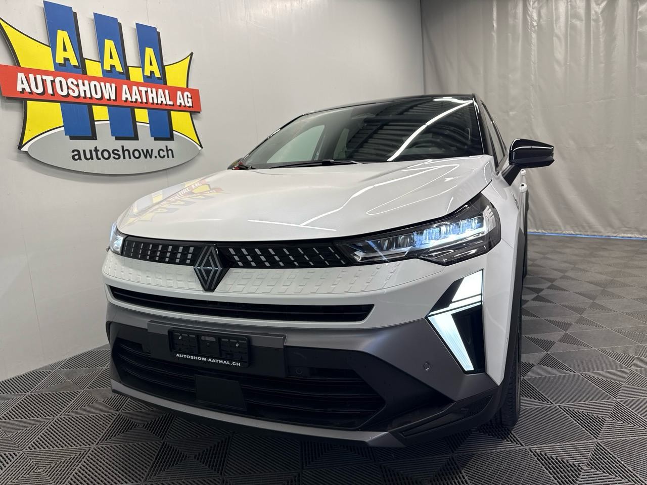 RENAULT Captur 1.8 E-Tech 160 Esprit Alpine DHT-image-16