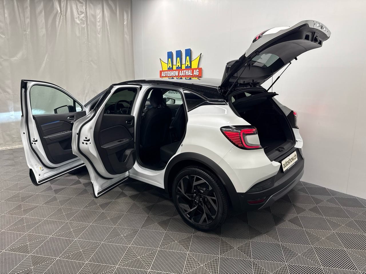 RENAULT Captur 1.8 E-Tech 160 Esprit Alpine DHT-image-12