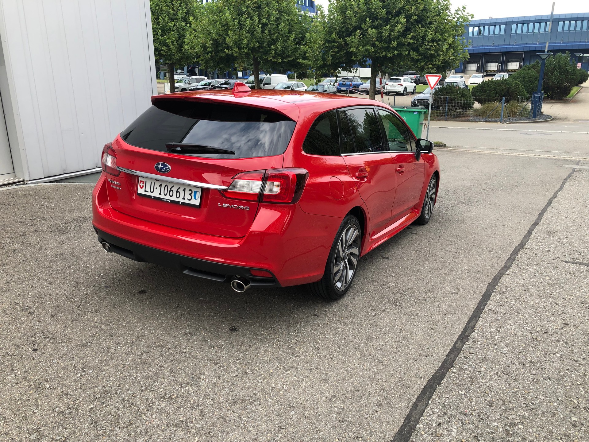 SUBARU Levorg 2.0i Swiss Plus AWD Lineartronic-image-3