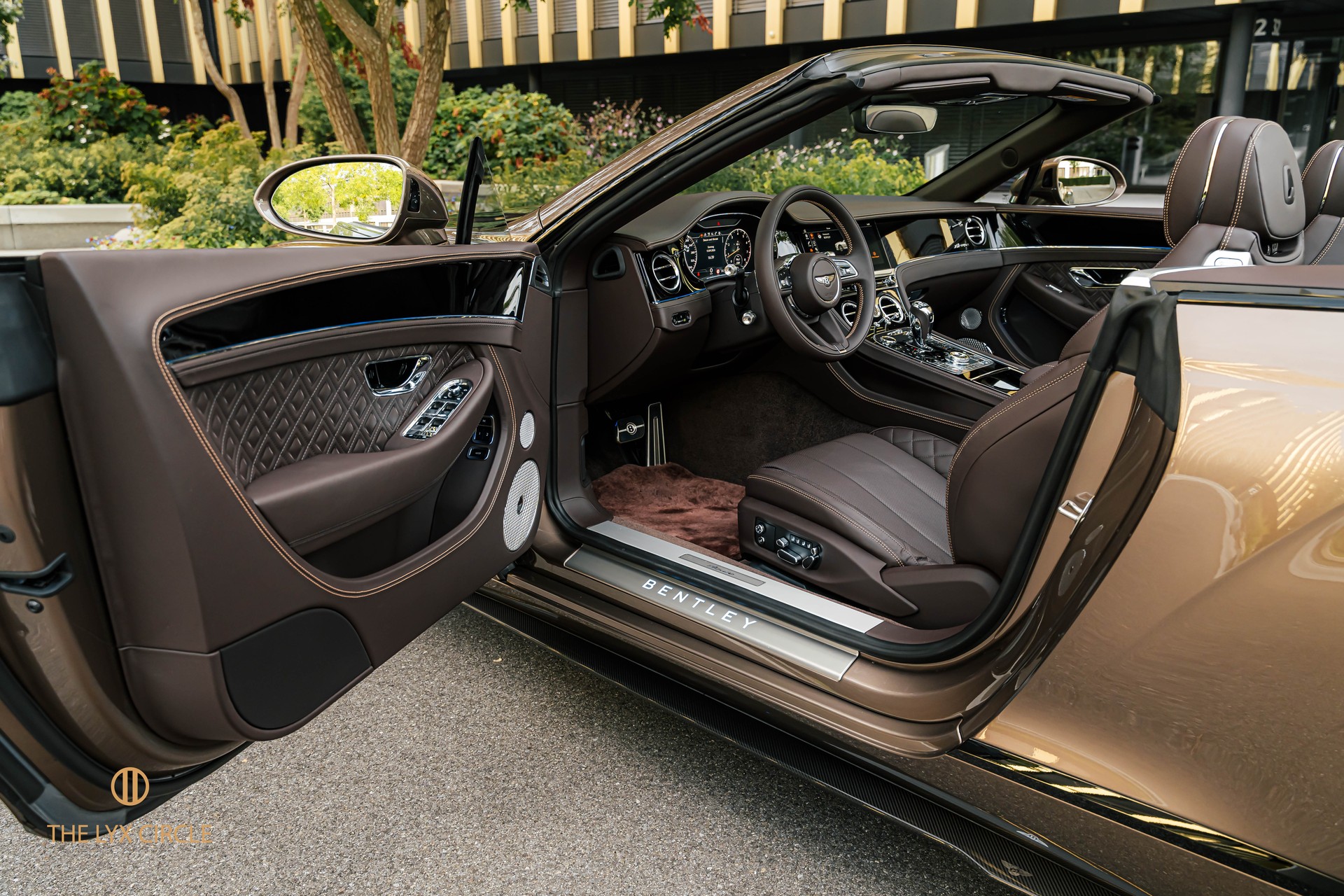 BENTLEY Continental GTC 4.0 V8 Azure-image-9