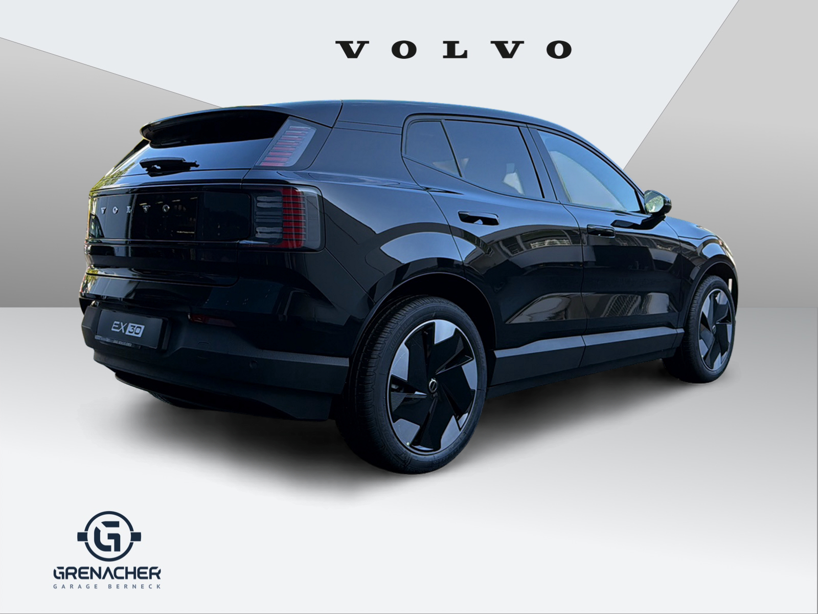 VOLVO EX30 P8 Plus AWD-image-5