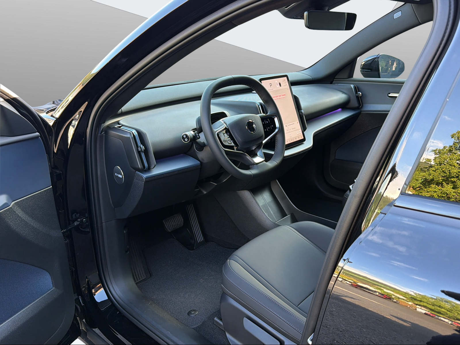 VOLVO EX30 P8 Plus AWD-image-10
