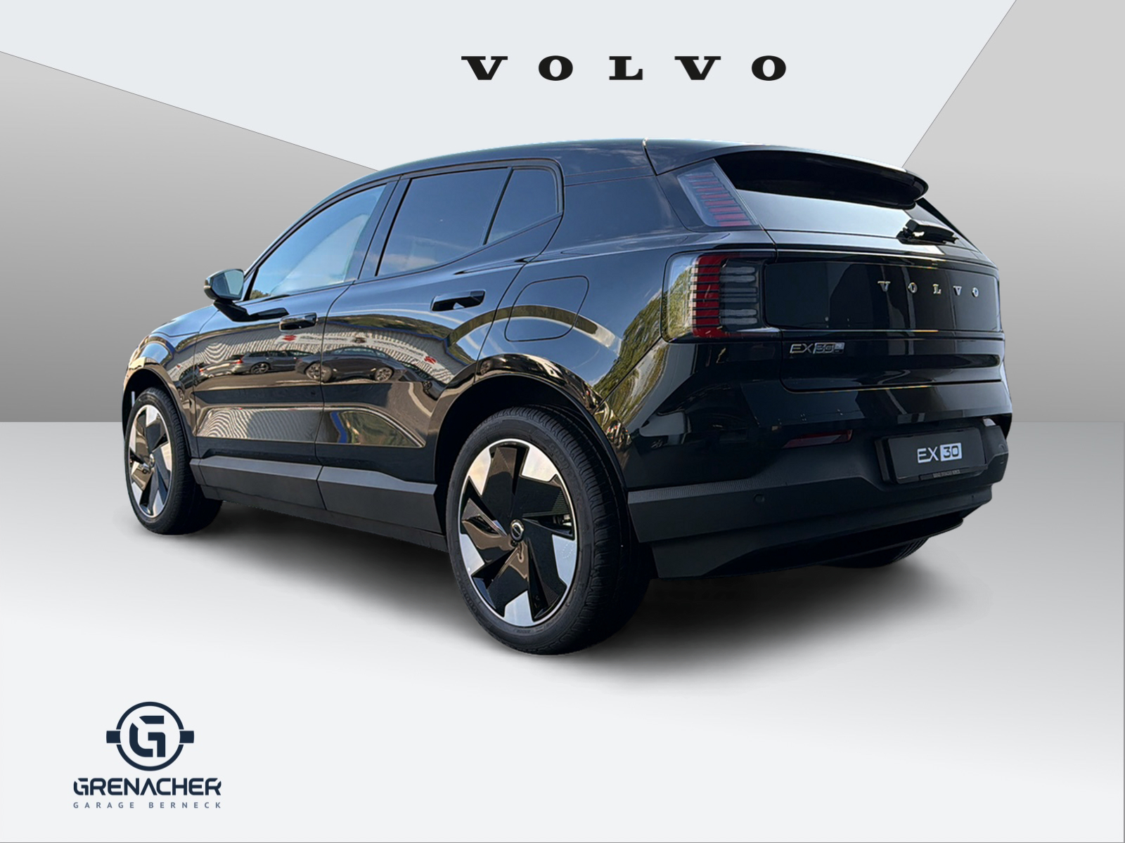 VOLVO EX30 P8 Plus AWD-image-3