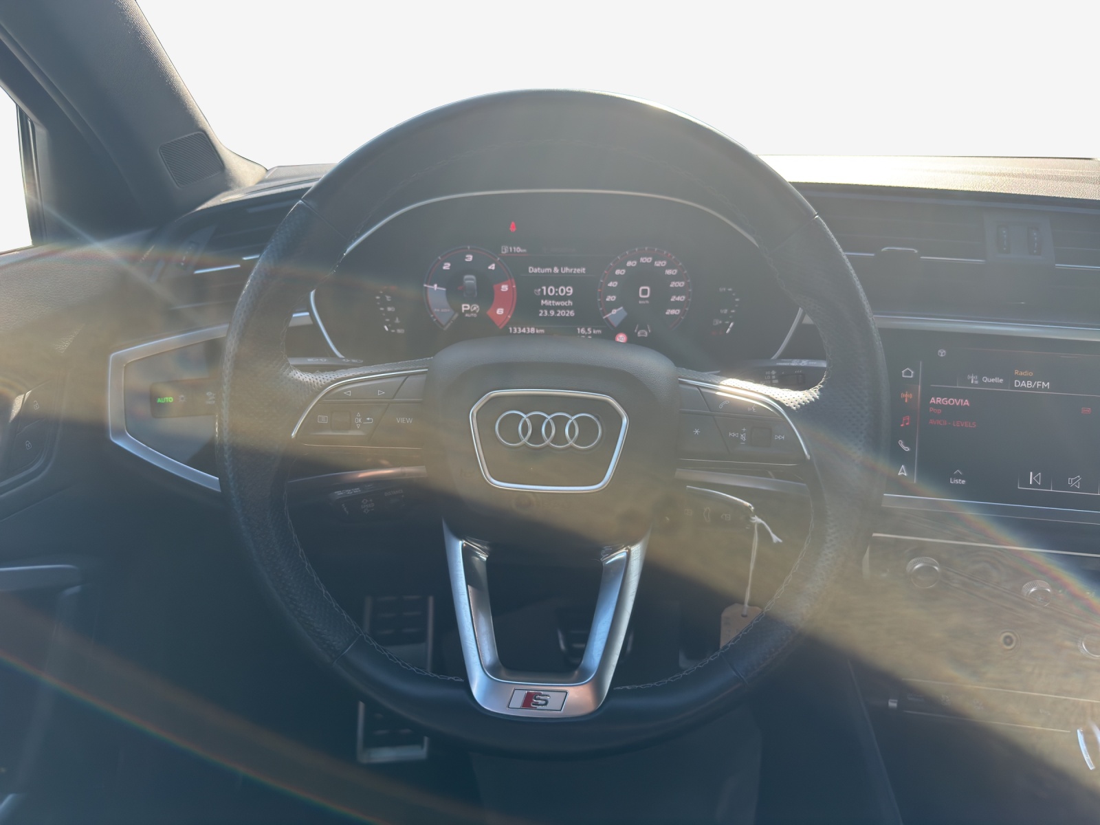 AUDI Q3 Sportback 40 TDI S line Attraction quattro S-tronic-image-9