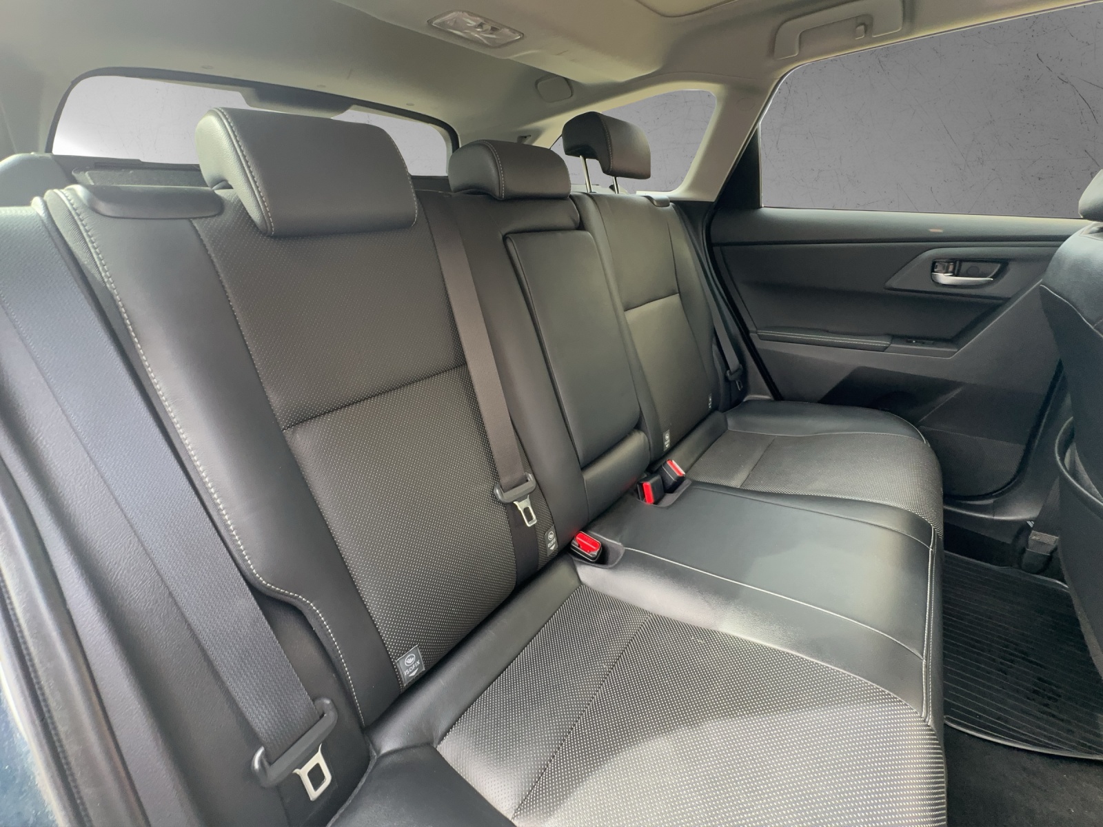 TOYOTA Auris Touring Sports 1.8 HSD Luna e-CVT-image-11