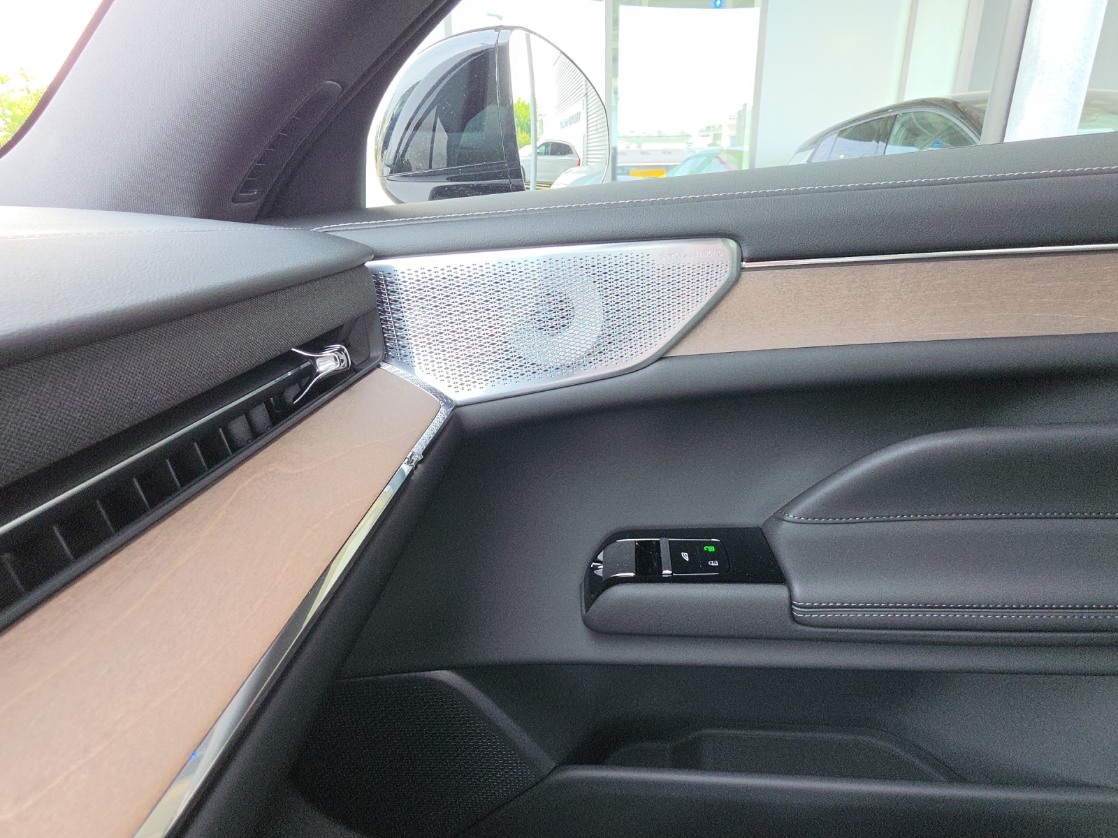 VOLVO ES90 Twin Performance Ultra AWD-image-13