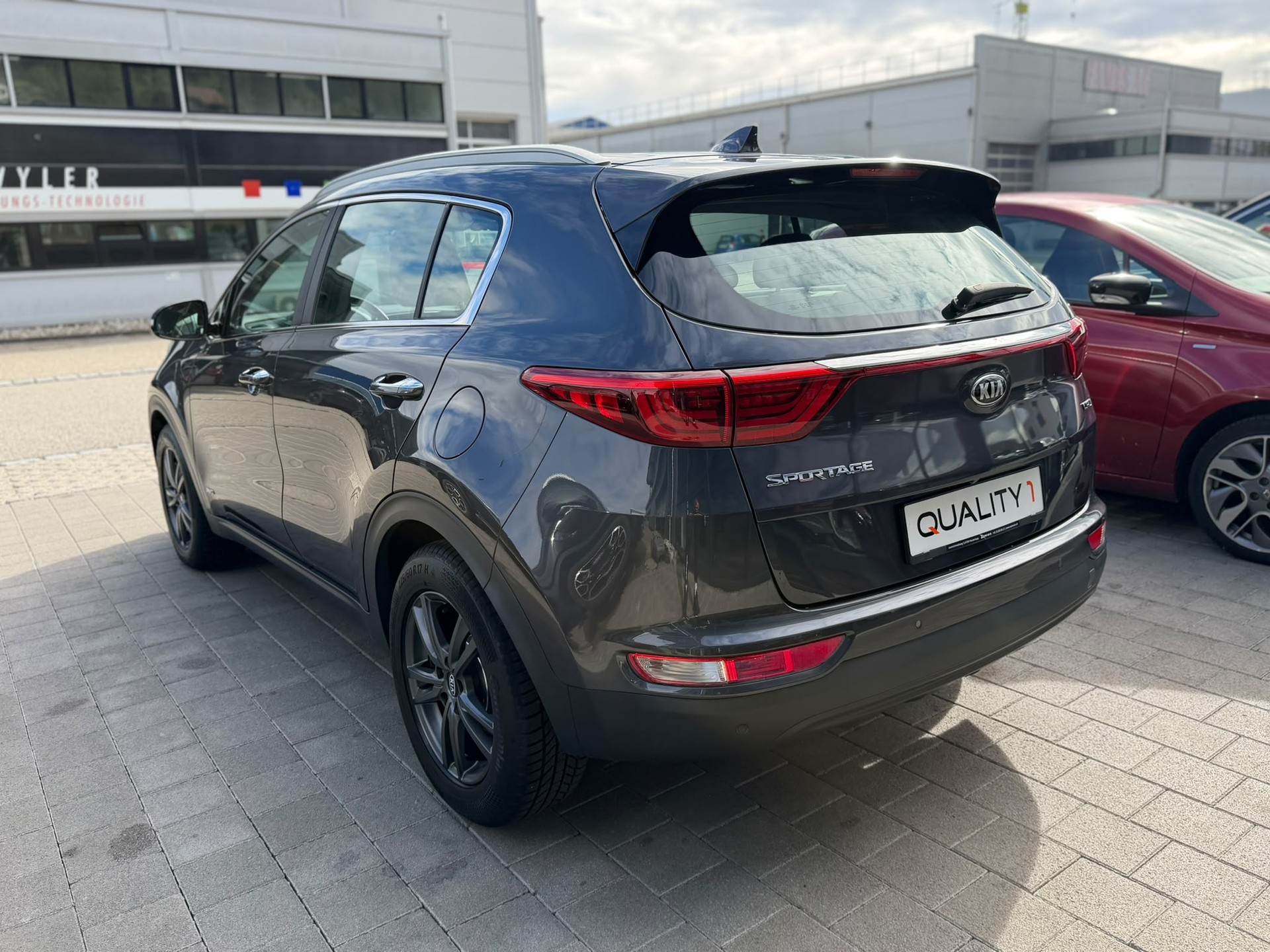 KIA Sportage 2.0CRDi Style GT Line 4WD Automat-image-12