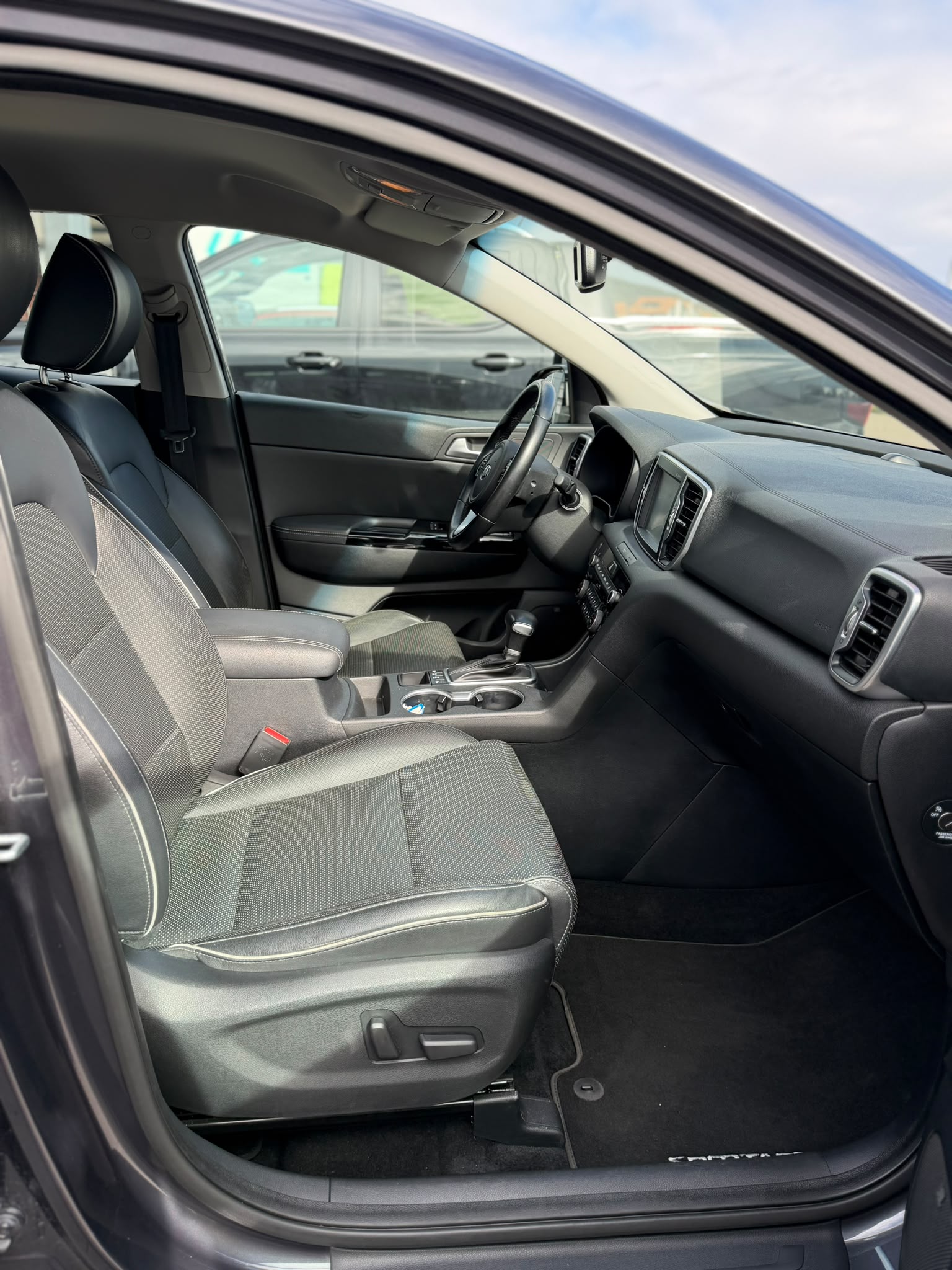 KIA Sportage 2.0CRDi Style GT Line 4WD Automat-image-15