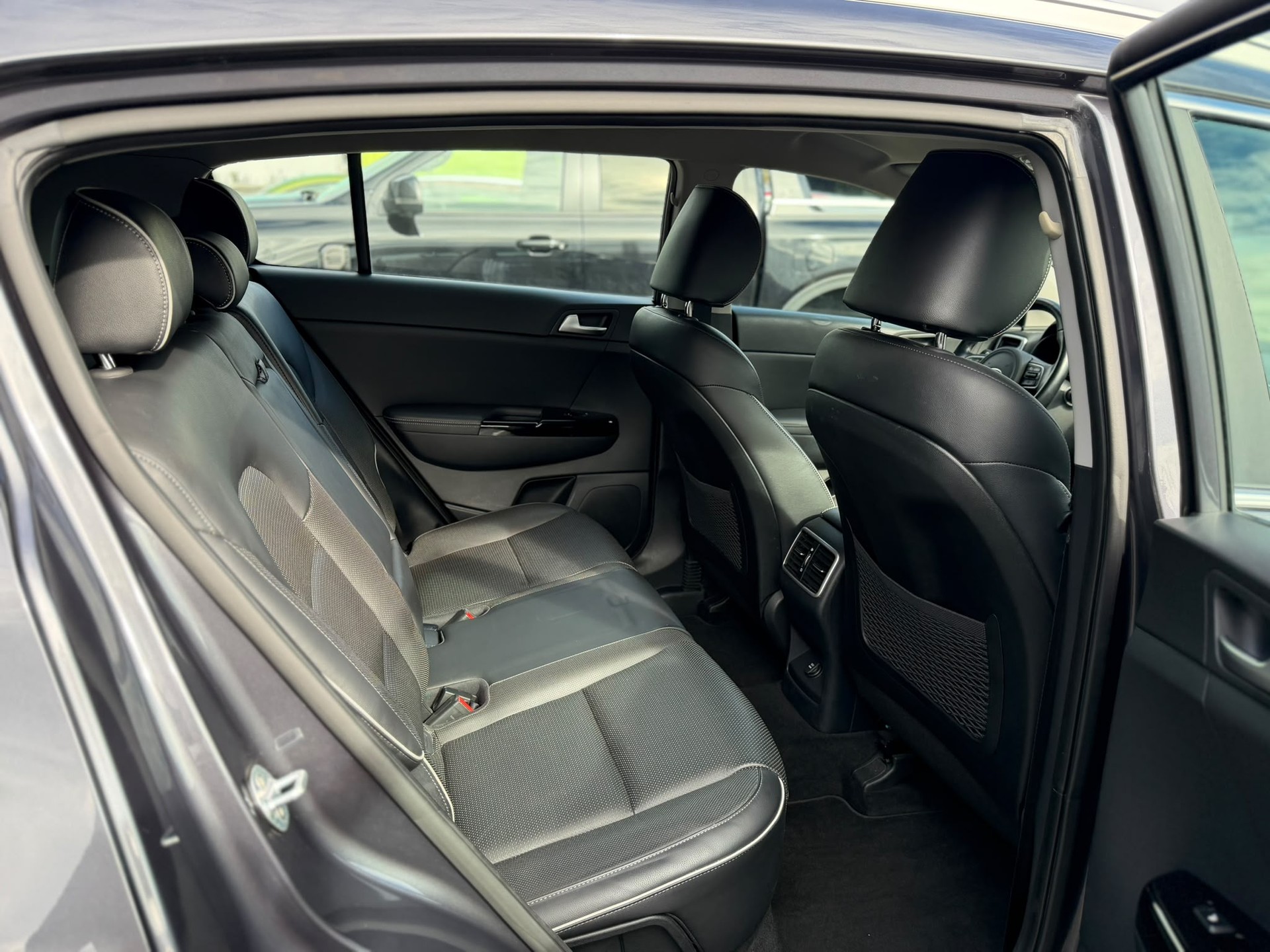 KIA Sportage 2.0CRDi Style GT Line 4WD Automat-image-18
