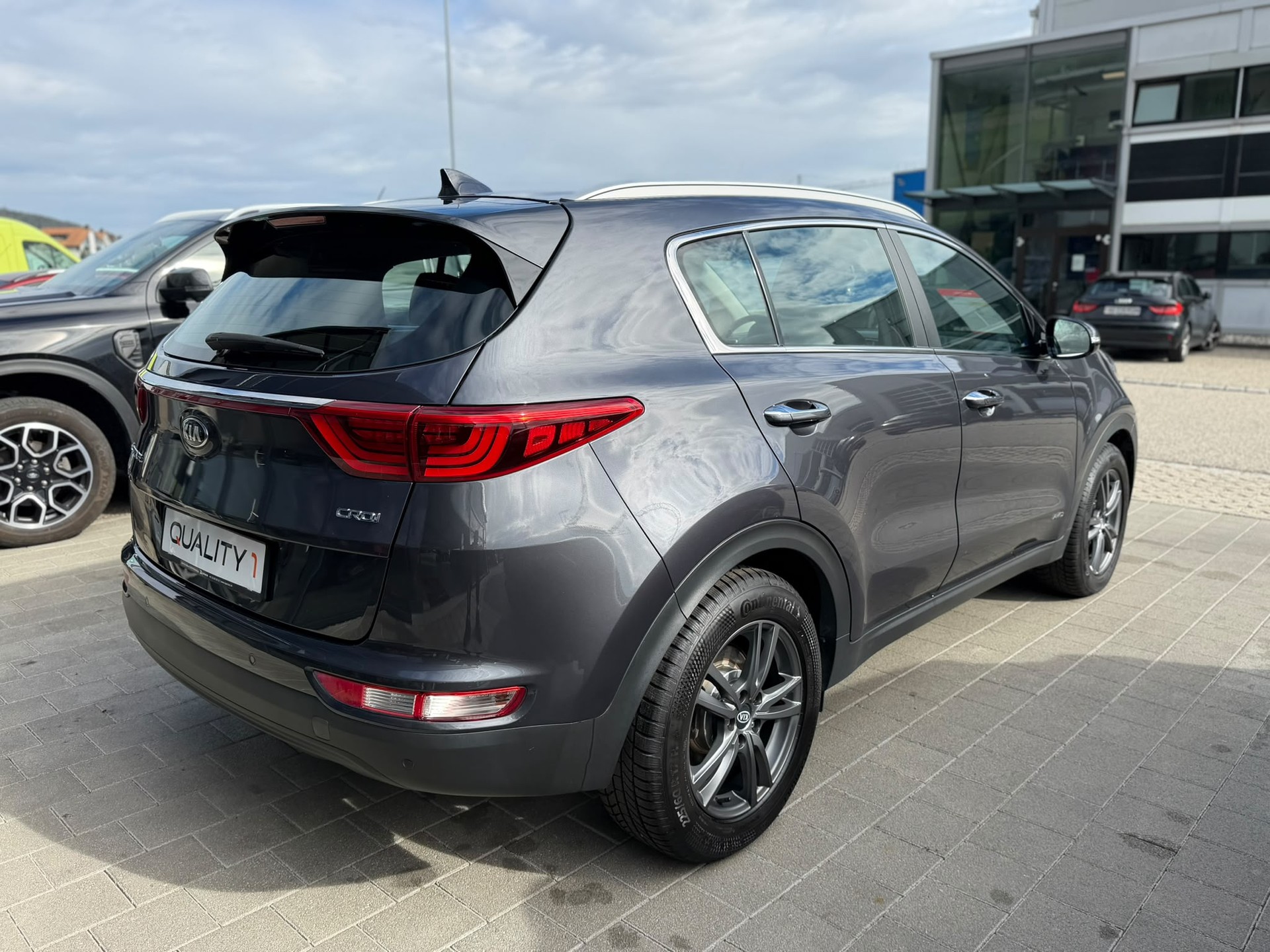 KIA Sportage 2.0CRDi Style GT Line 4WD Automat-image-8
