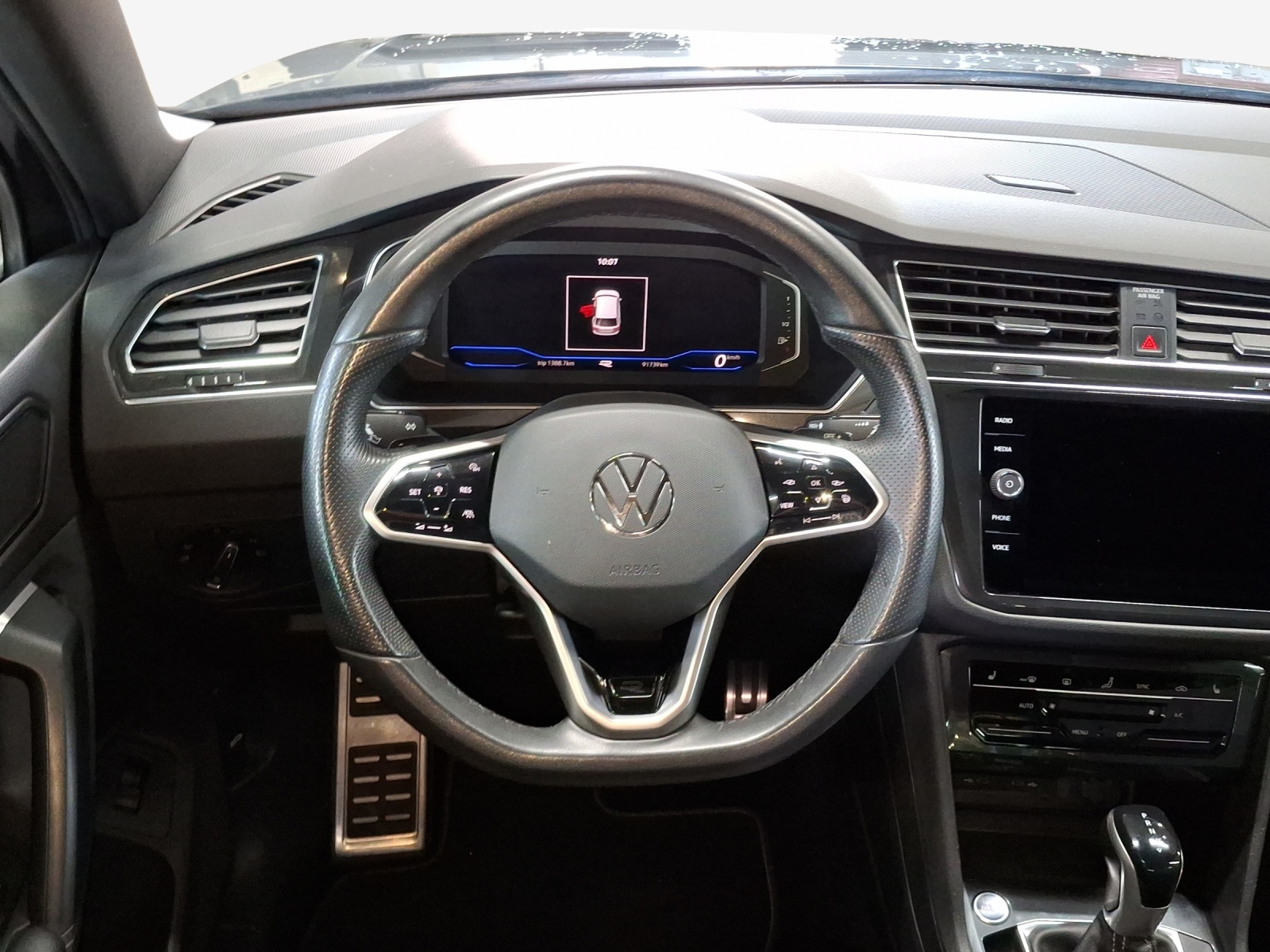 VW Tiguan 2.0TSI R-Line 4Motion DSG-image-9