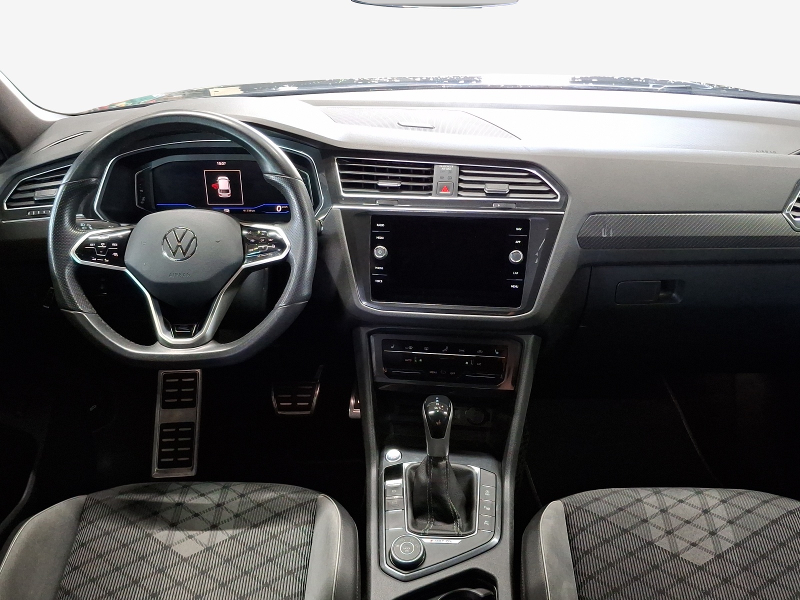 VW Tiguan 2.0TSI R-Line 4Motion DSG-image-8