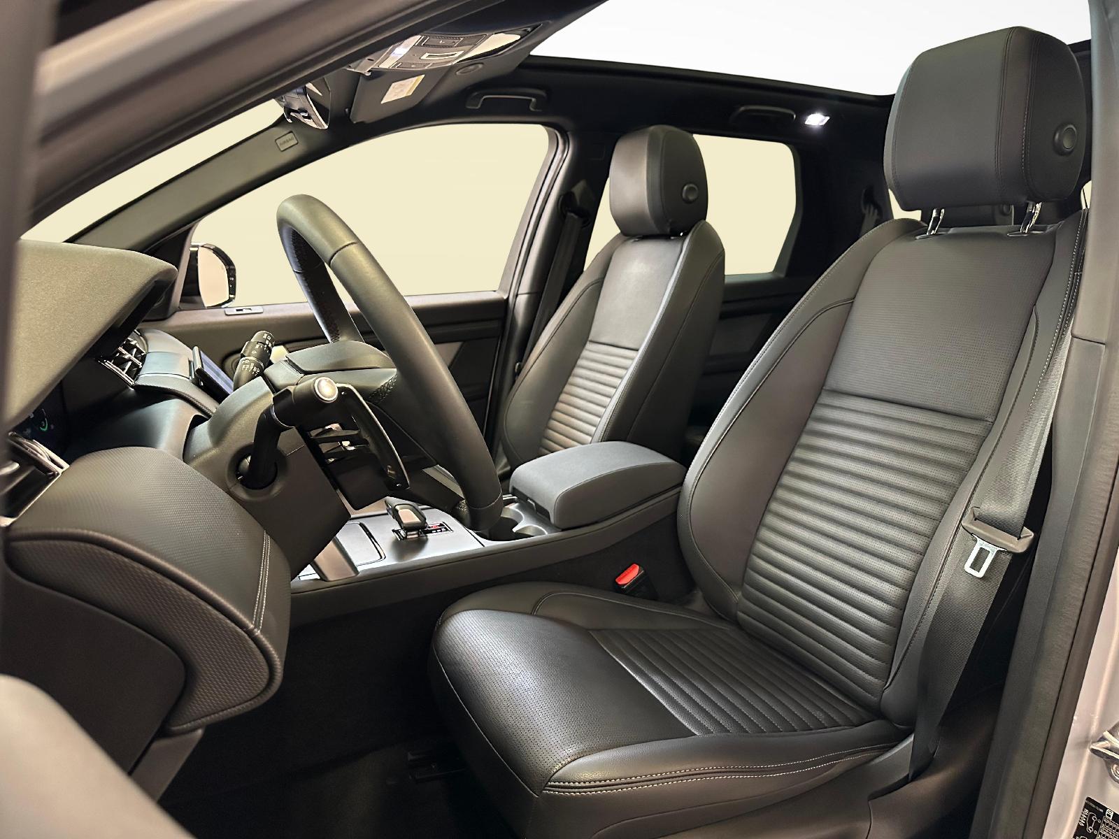 LAND ROVER Discovery Sport 1.5 T 270e Dynamic SE-image-4