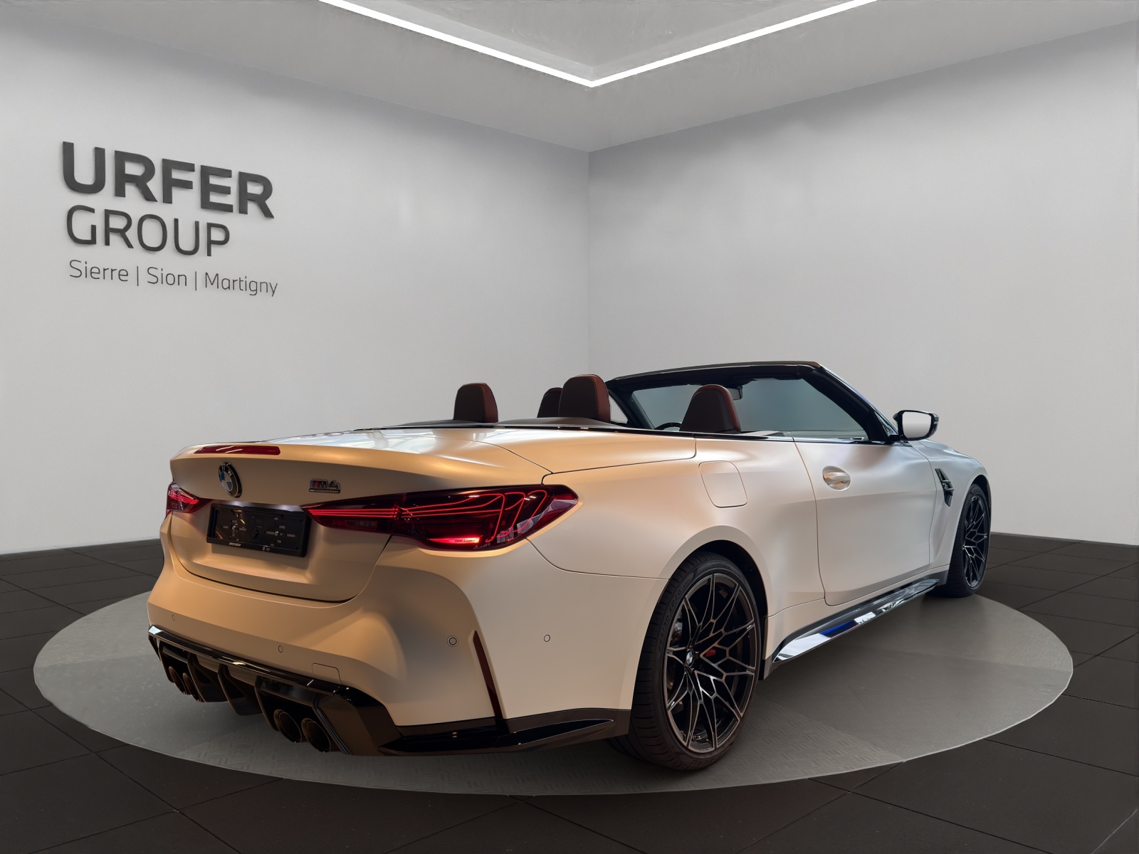 BMW M4 Cabrio Competition M xDrive-image-4