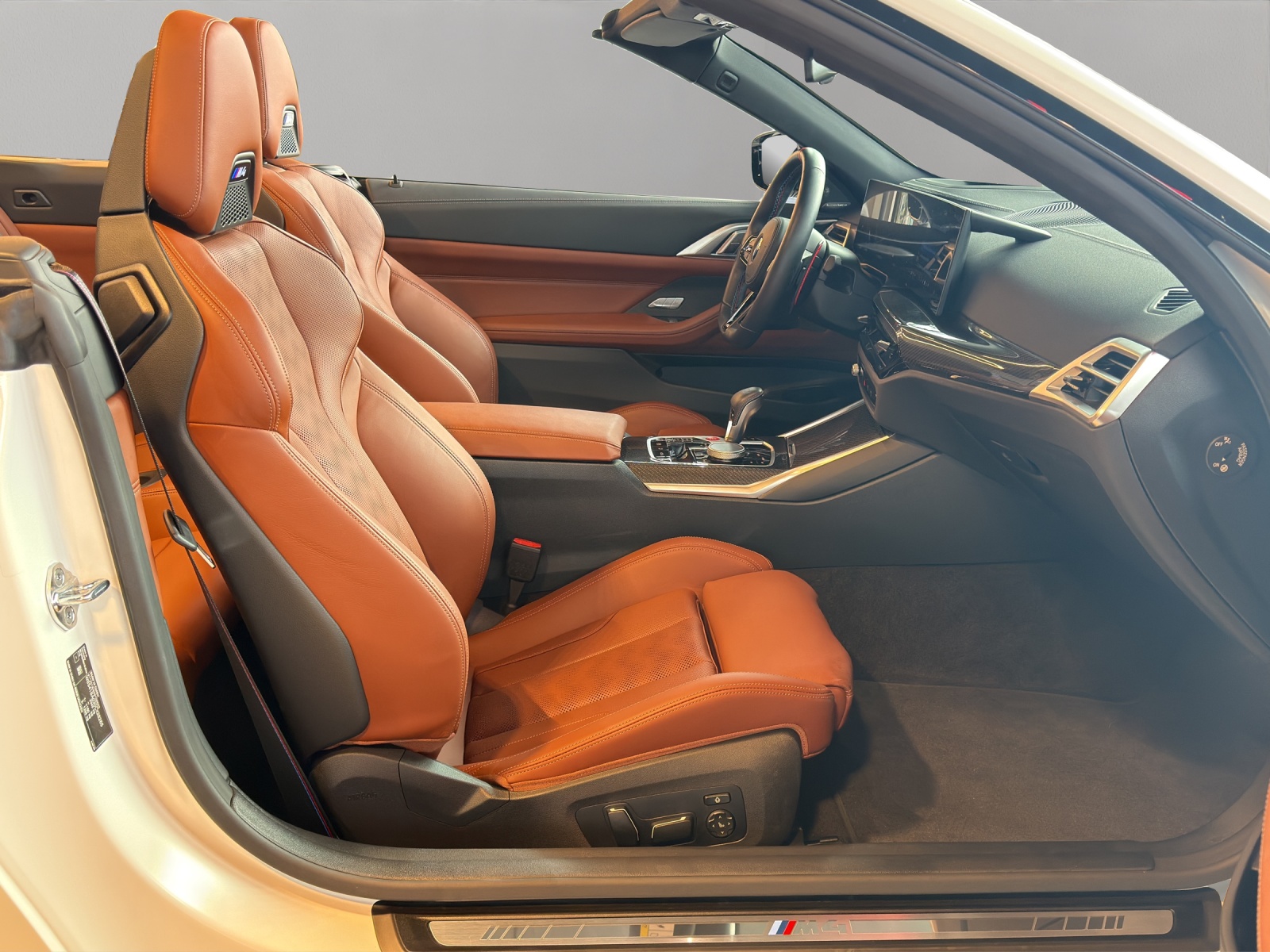 BMW M4 Cabrio Competition M xDrive-image-6