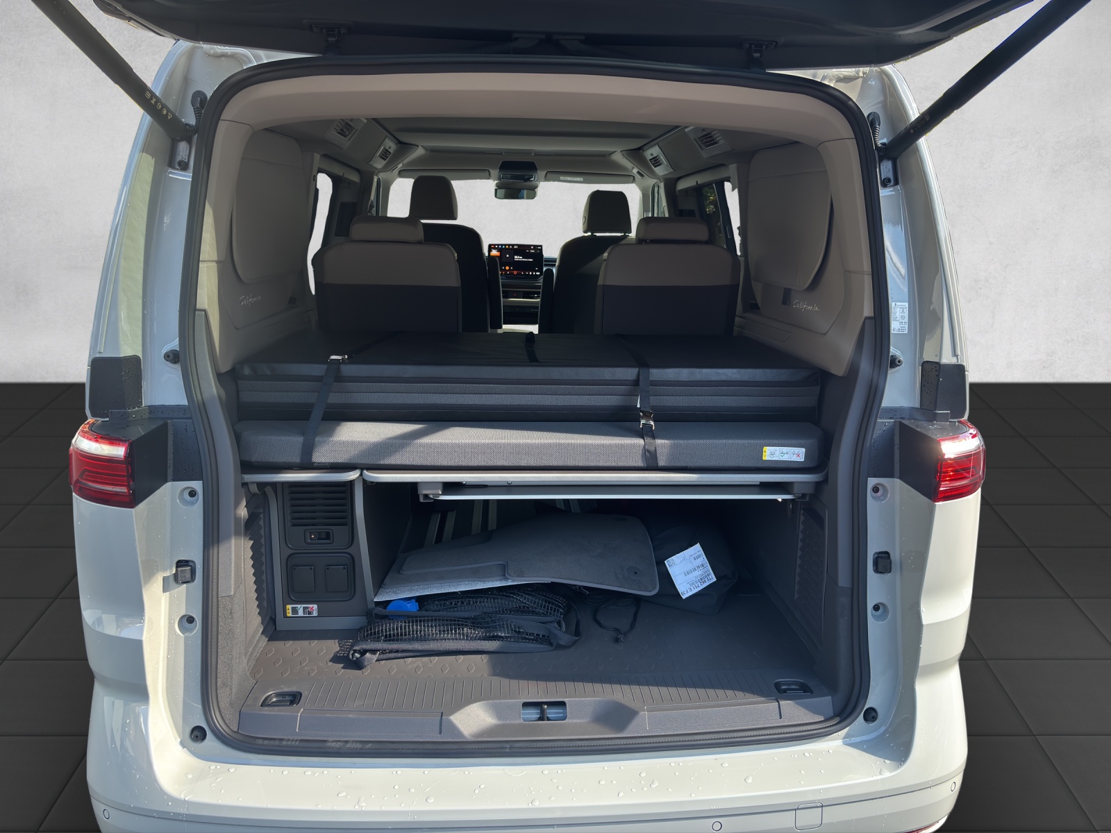 VW California eHybrid Beach Tour 4Motion-image-13