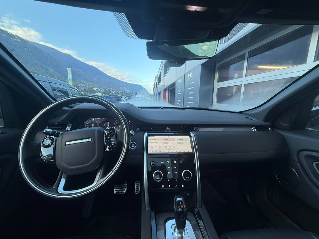 LAND ROVER Discovery Sport 2.0 Si4 250 R-Dynamic SE-image-6