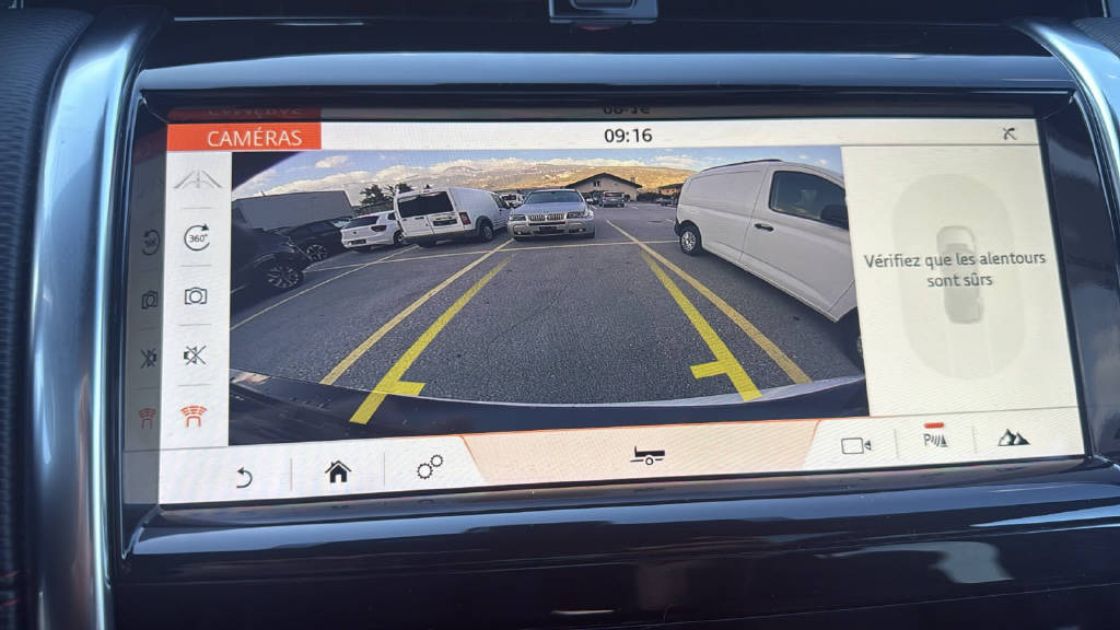 LAND ROVER Discovery Sport 2.0 Si4 250 R-Dynamic SE-image-14